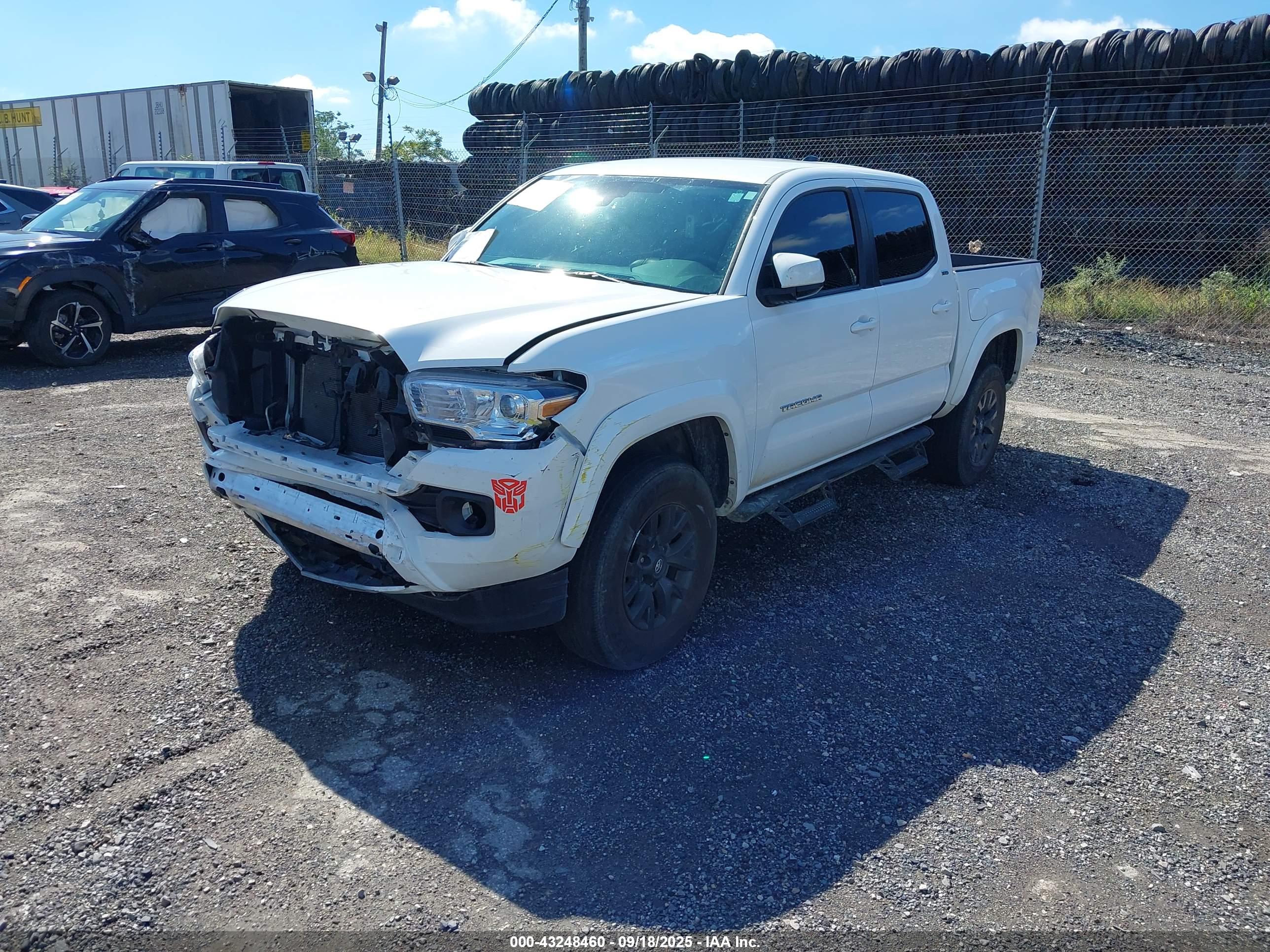 TOYOTA TACOMA image 2