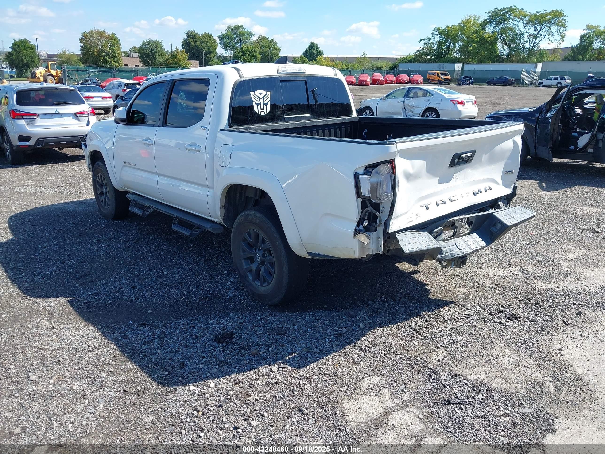 TOYOTA TACOMA image 3