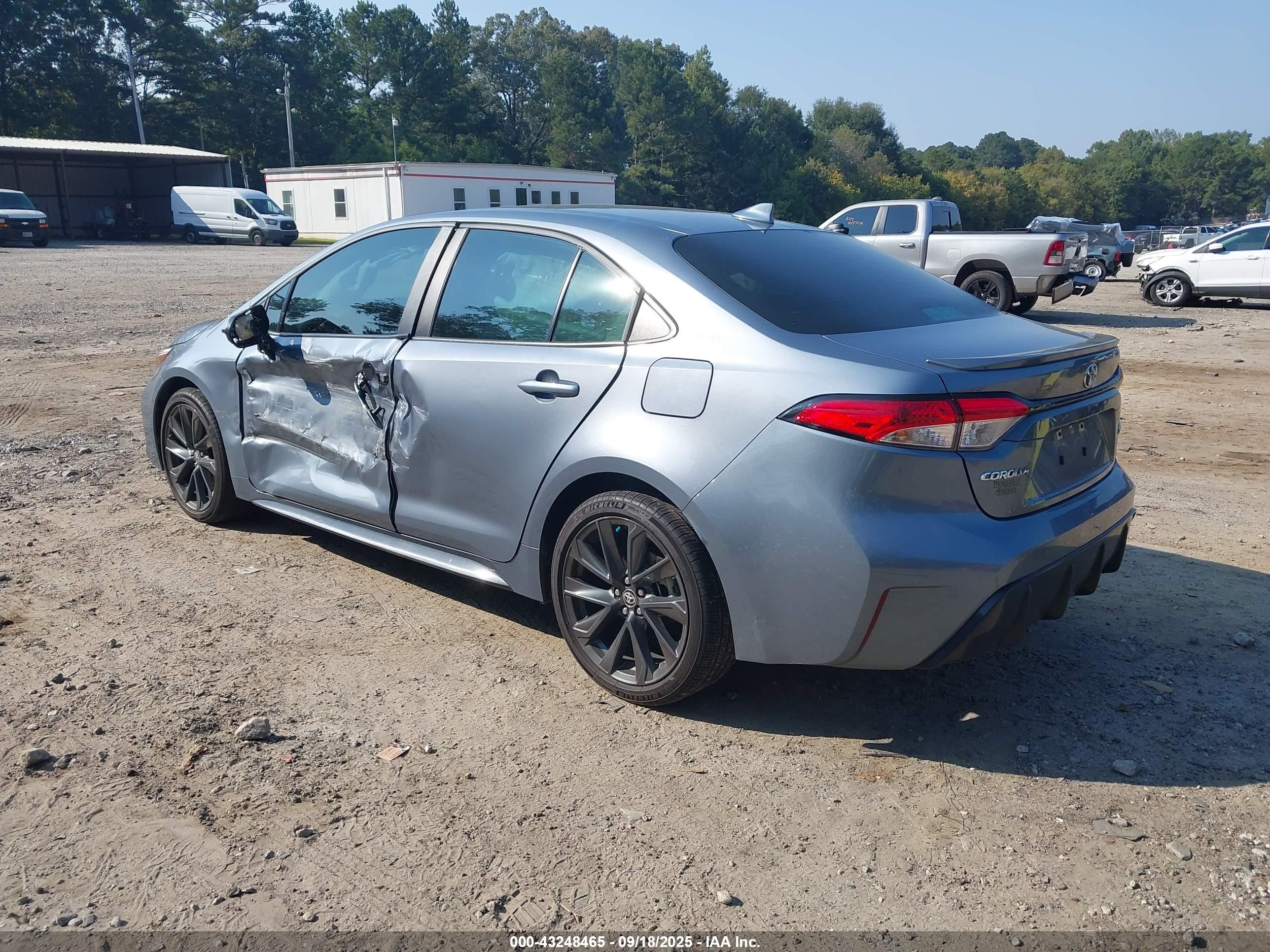 TOYOTA COROLLA image 3