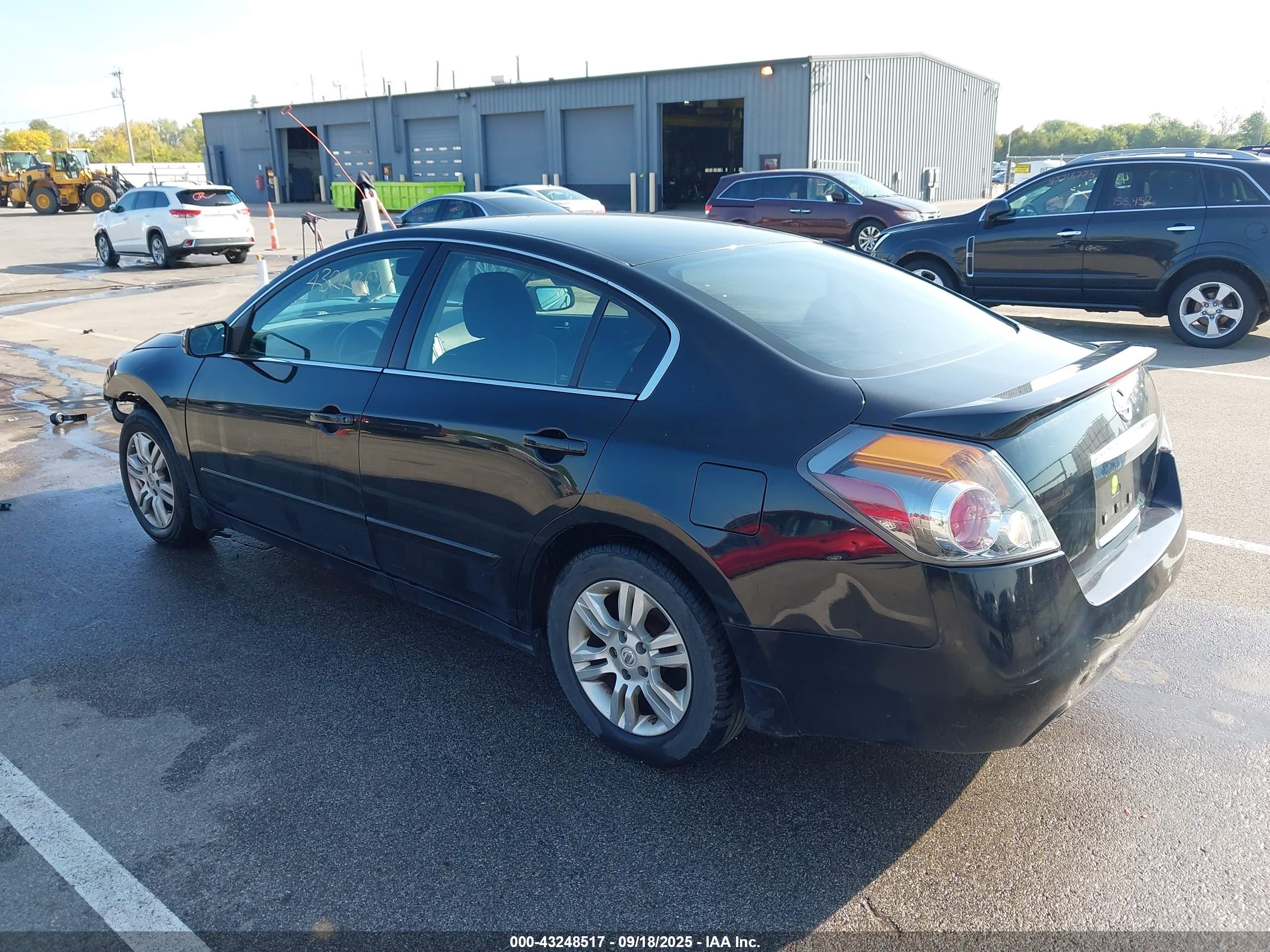 NISSAN ALTIMA image 3
