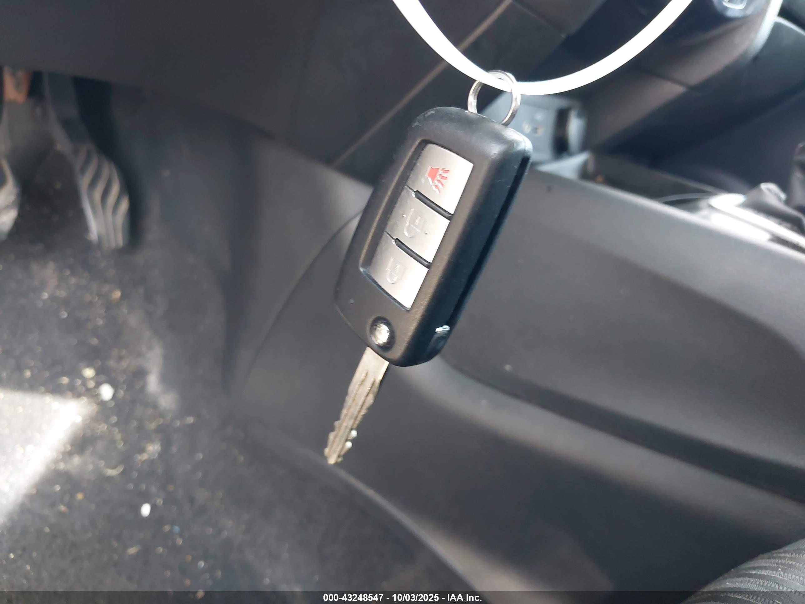 NISSAN ROGUE image 11