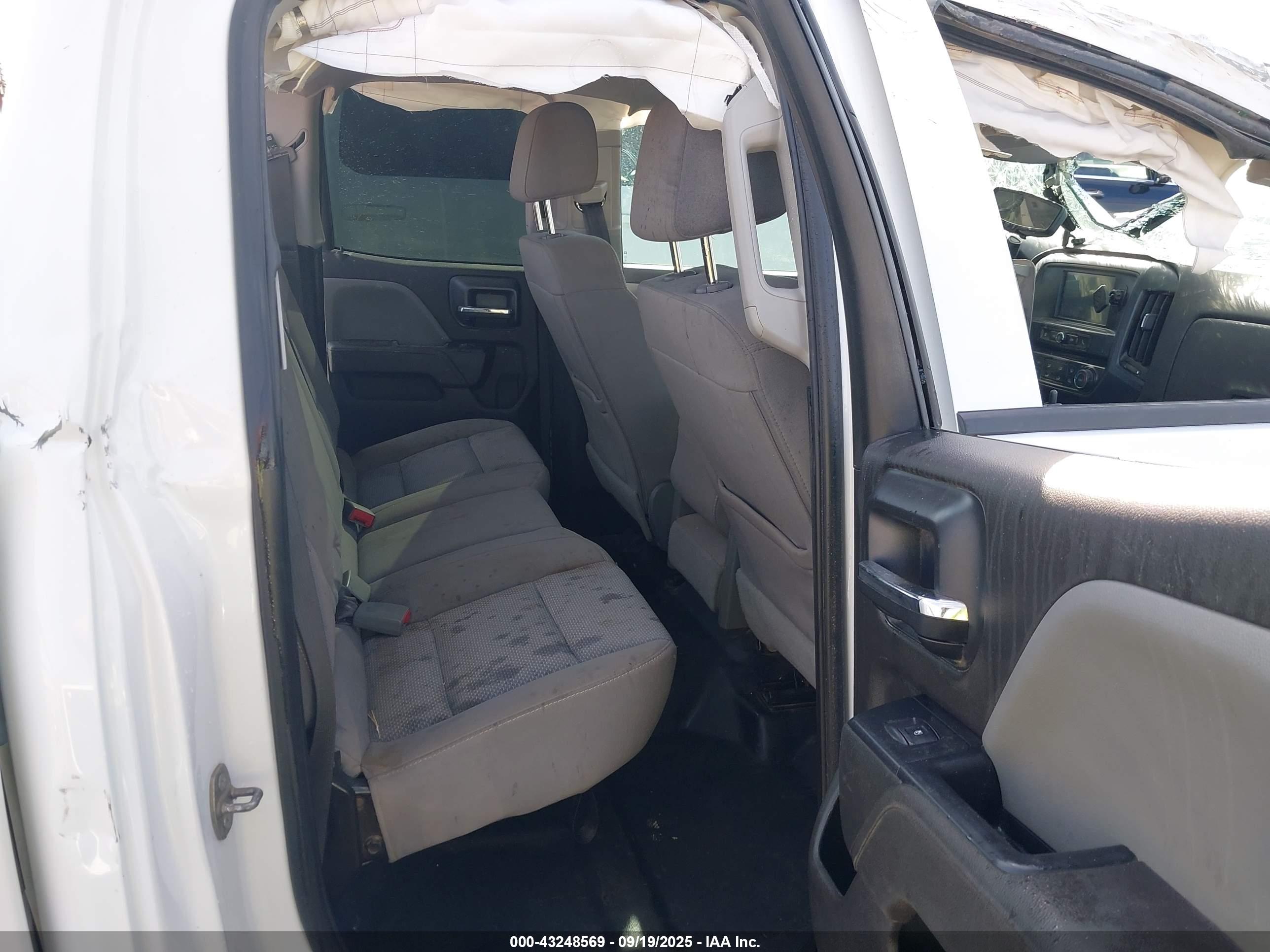 CHEVROLET SILVERADO image 8