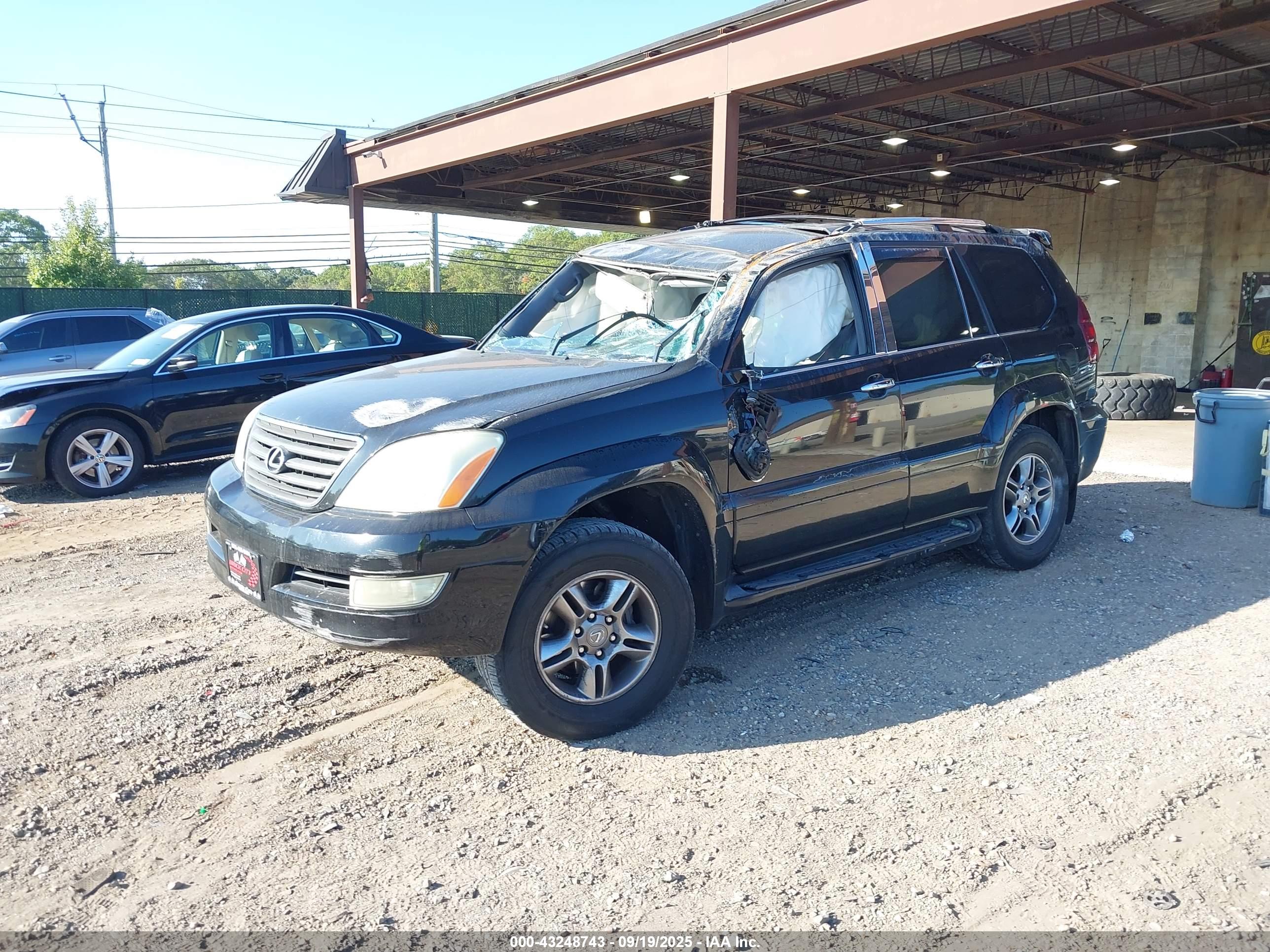 LEXUS GX image 2