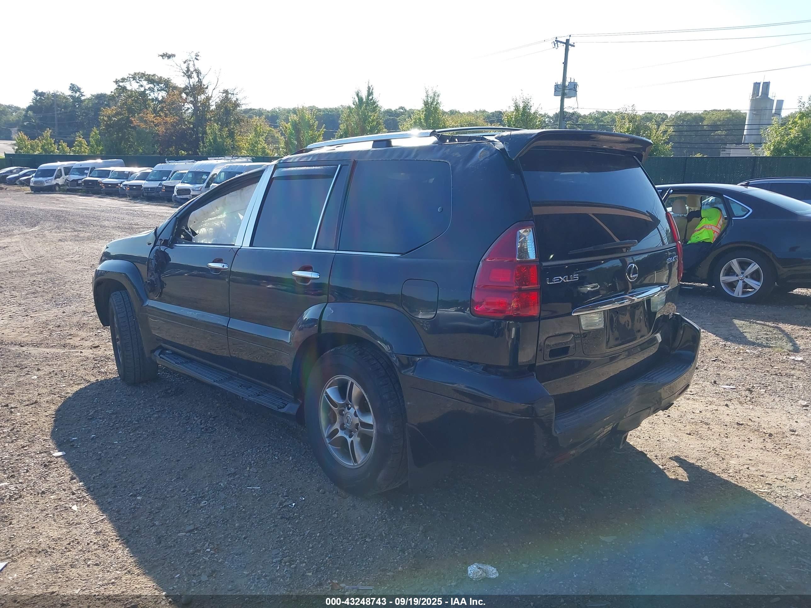 LEXUS GX image 3