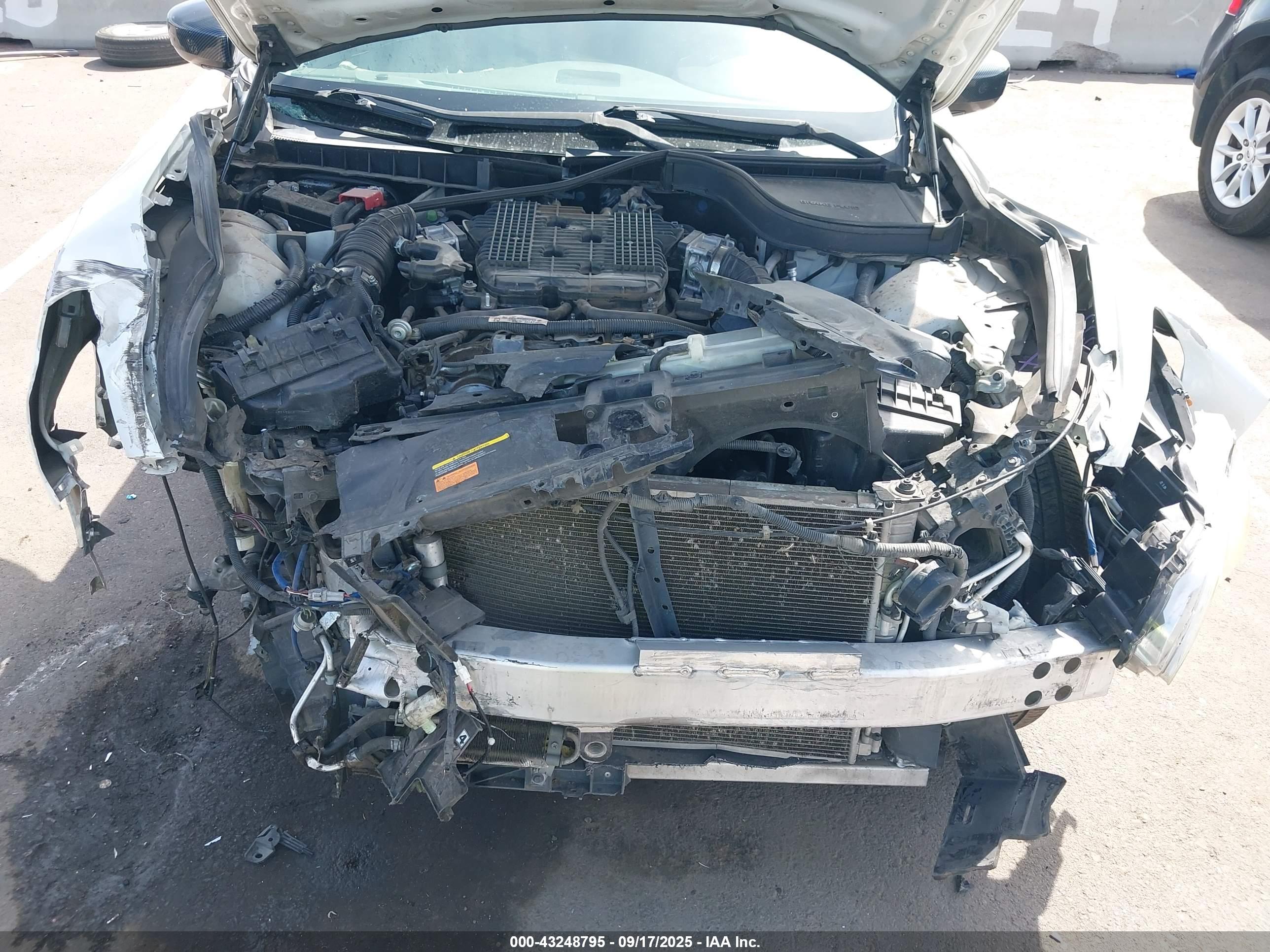 INFINITI G37 image 10