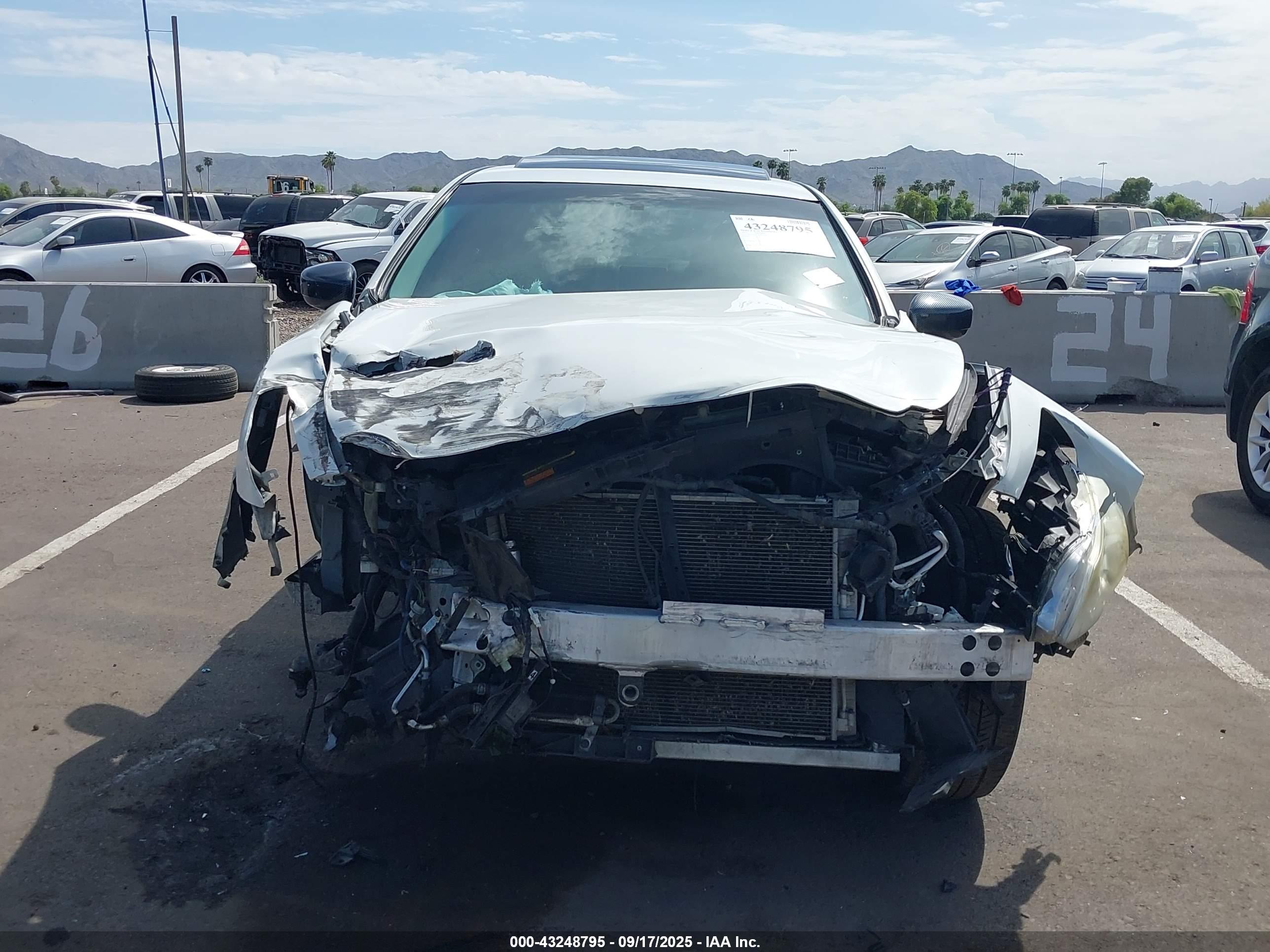 INFINITI G37 image 6