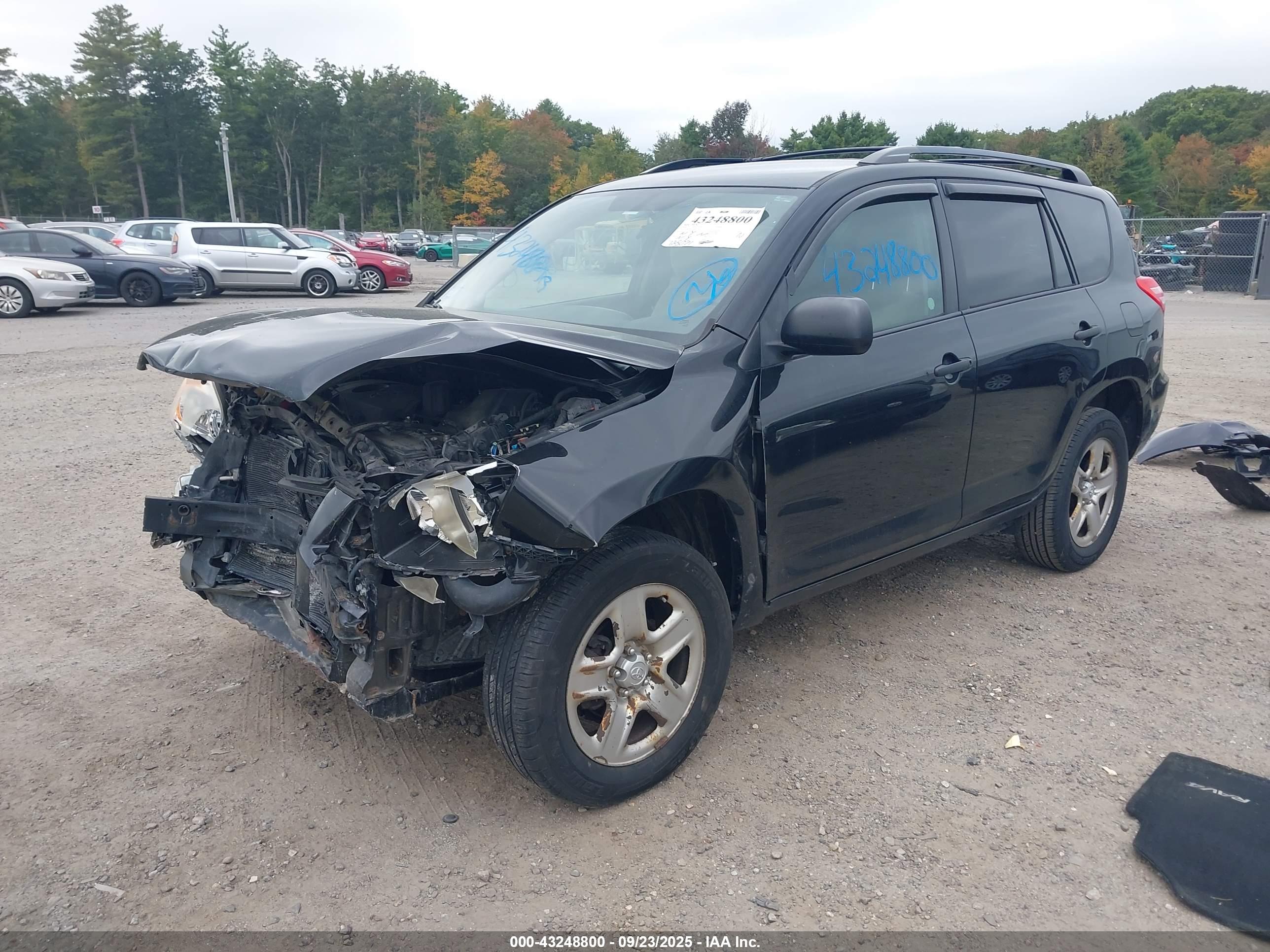 TOYOTA RAV4 image 2