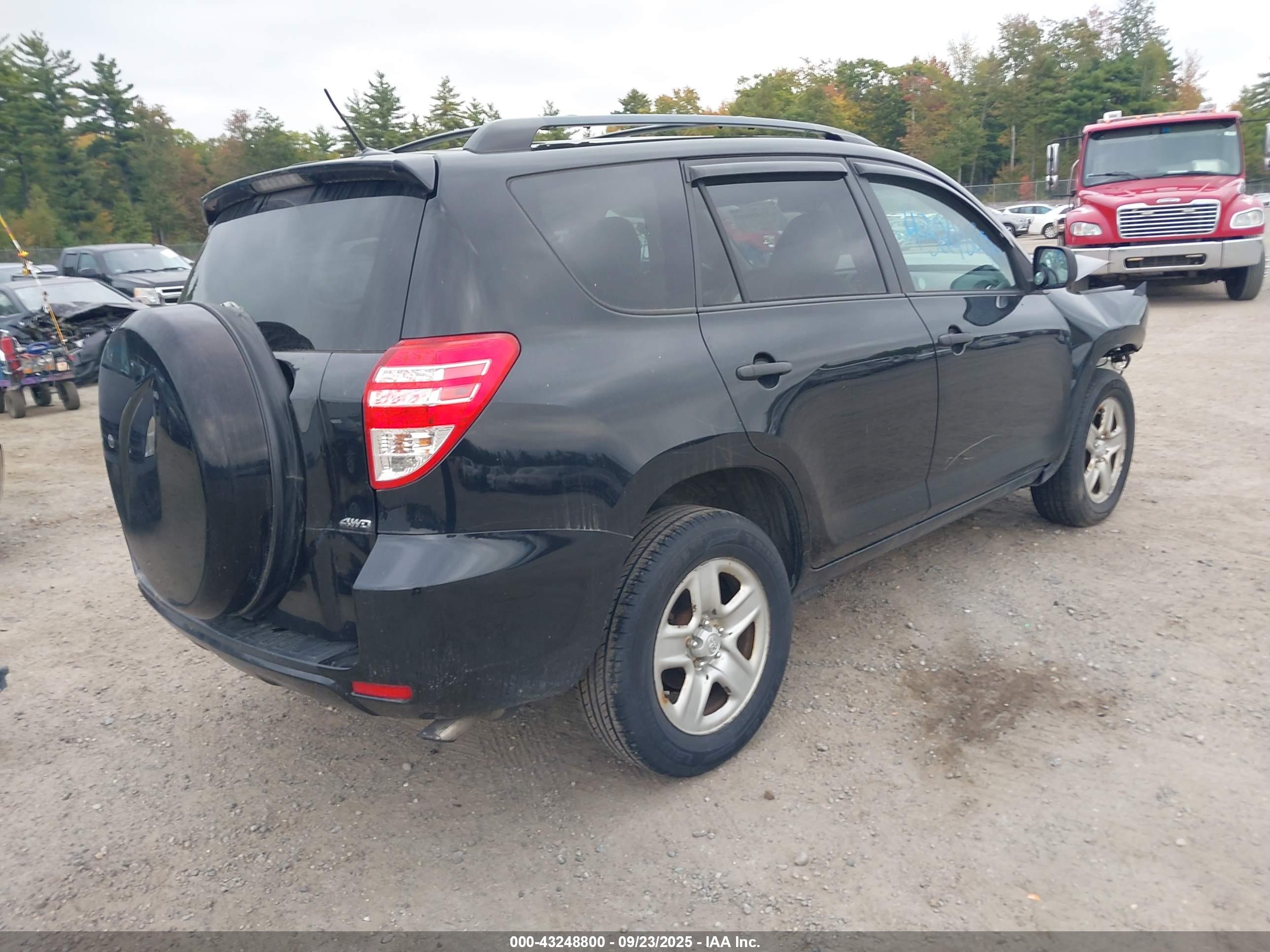 TOYOTA RAV4 image 4