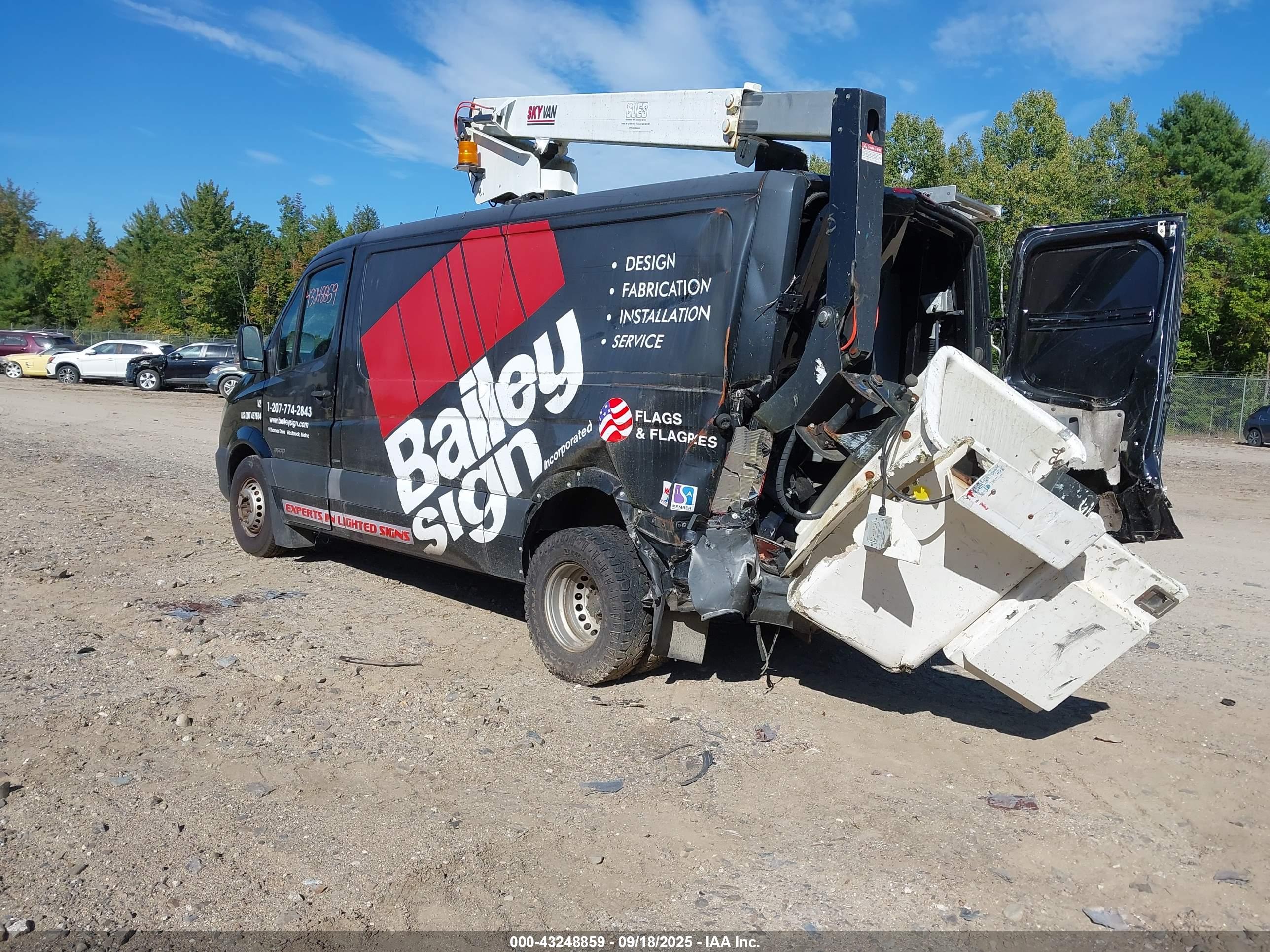 MERCEDES-BENZ SPRINTER image 3
