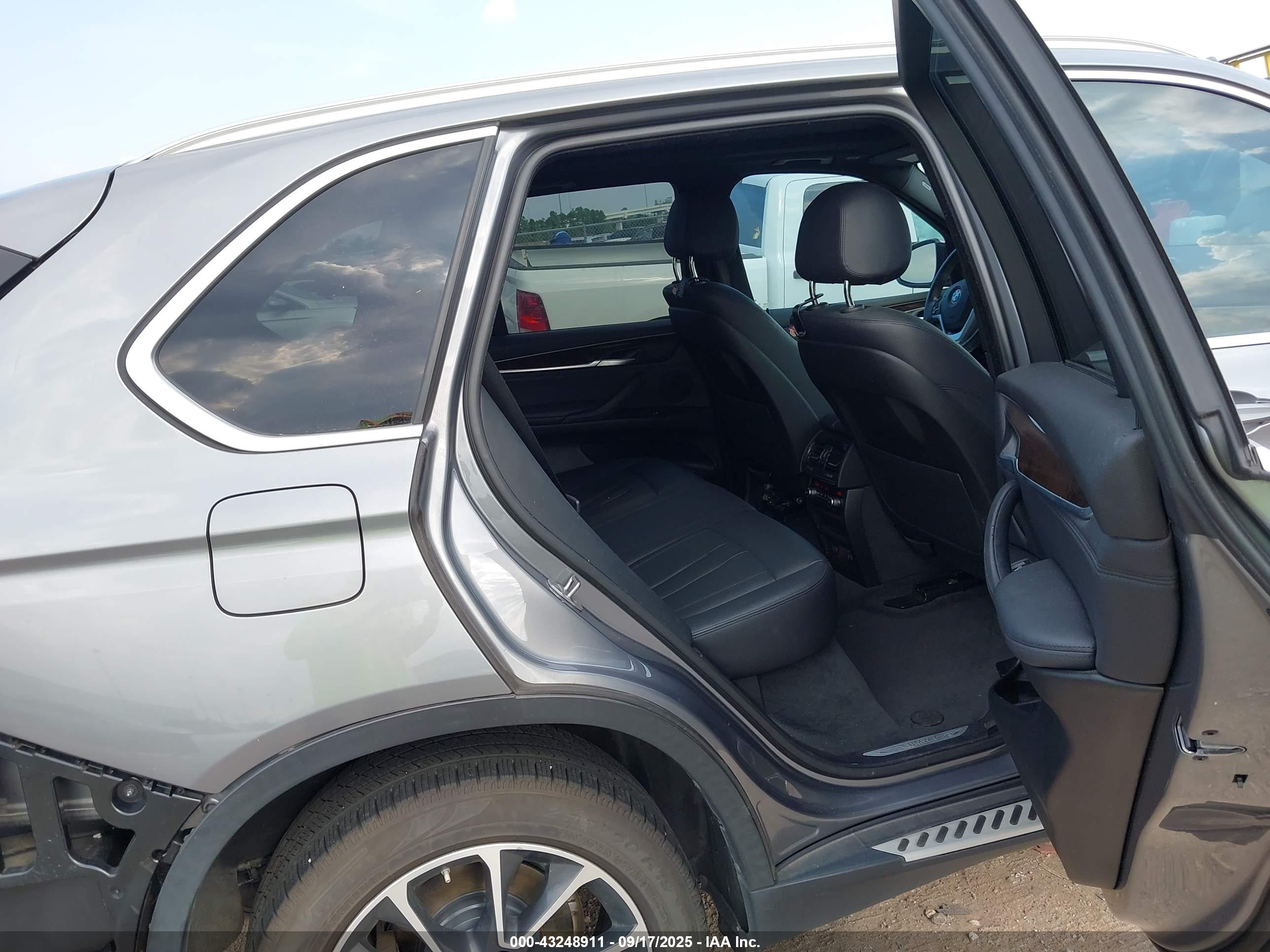 BMW X5 image 8