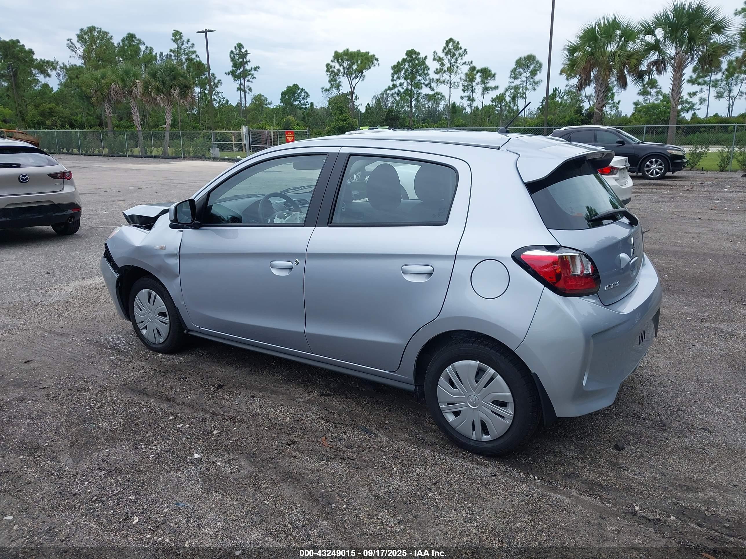 MITSUBISHI MIRAGE image 3
