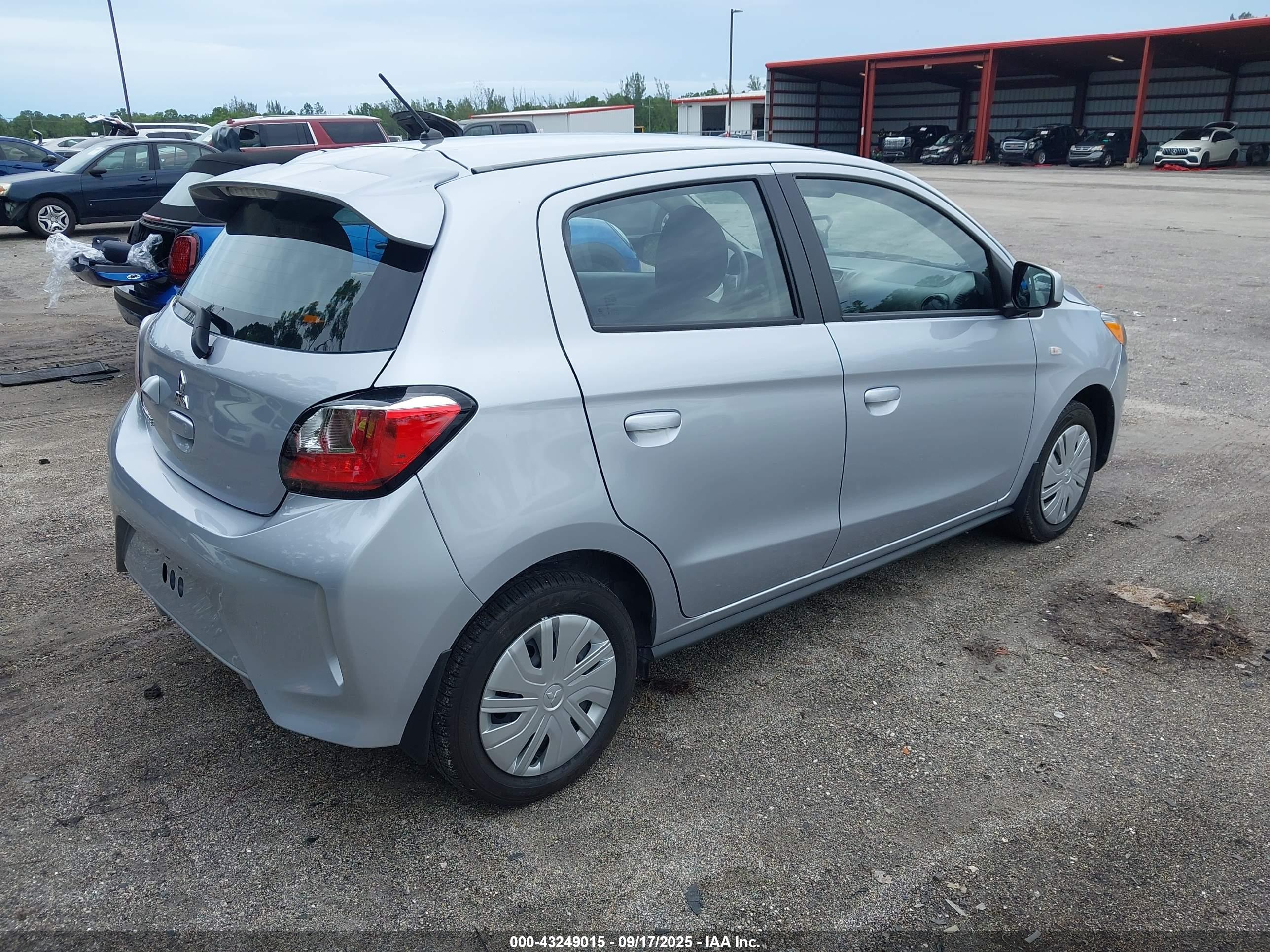 MITSUBISHI MIRAGE image 4