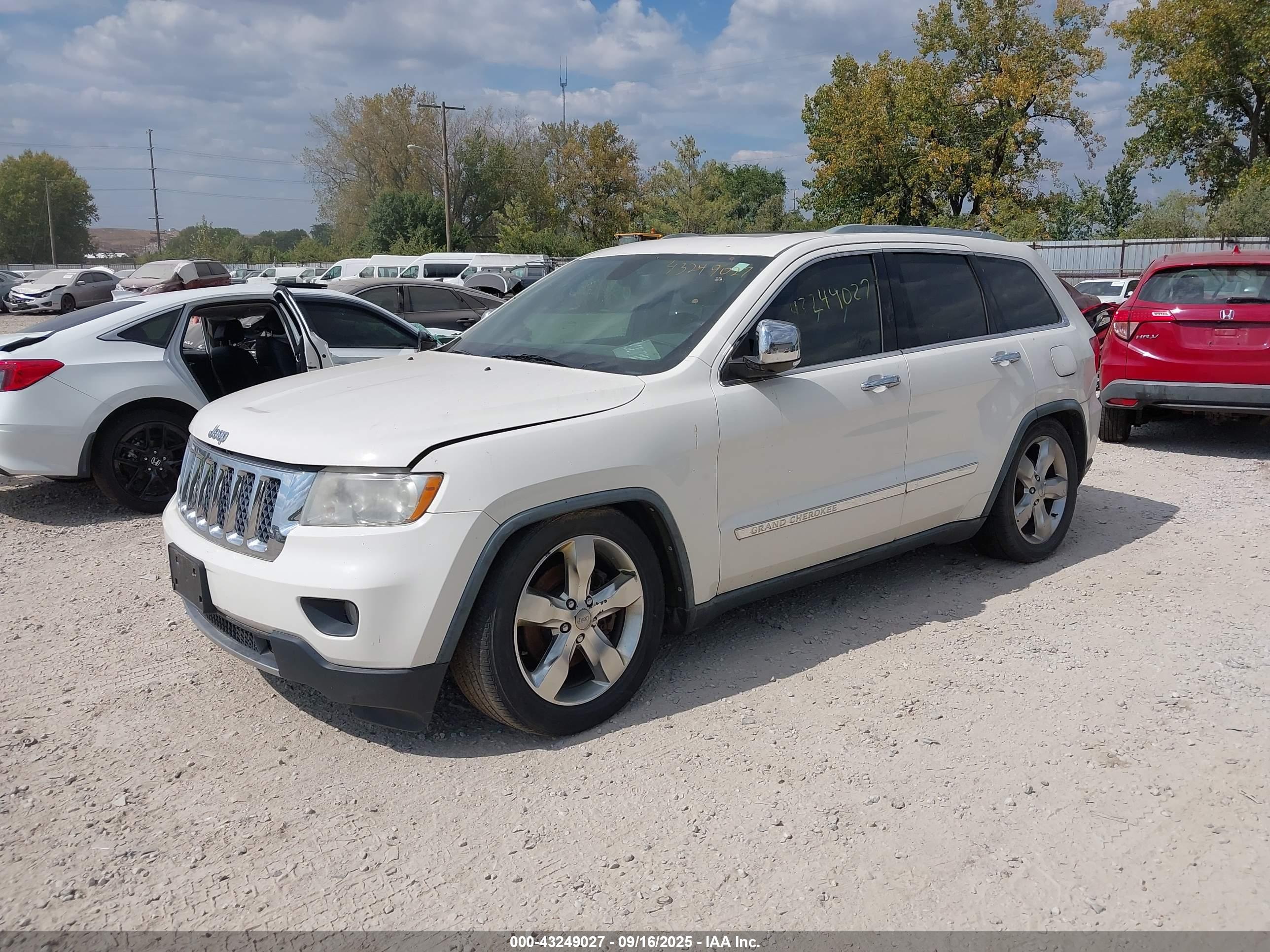JEEP GRAND image 2