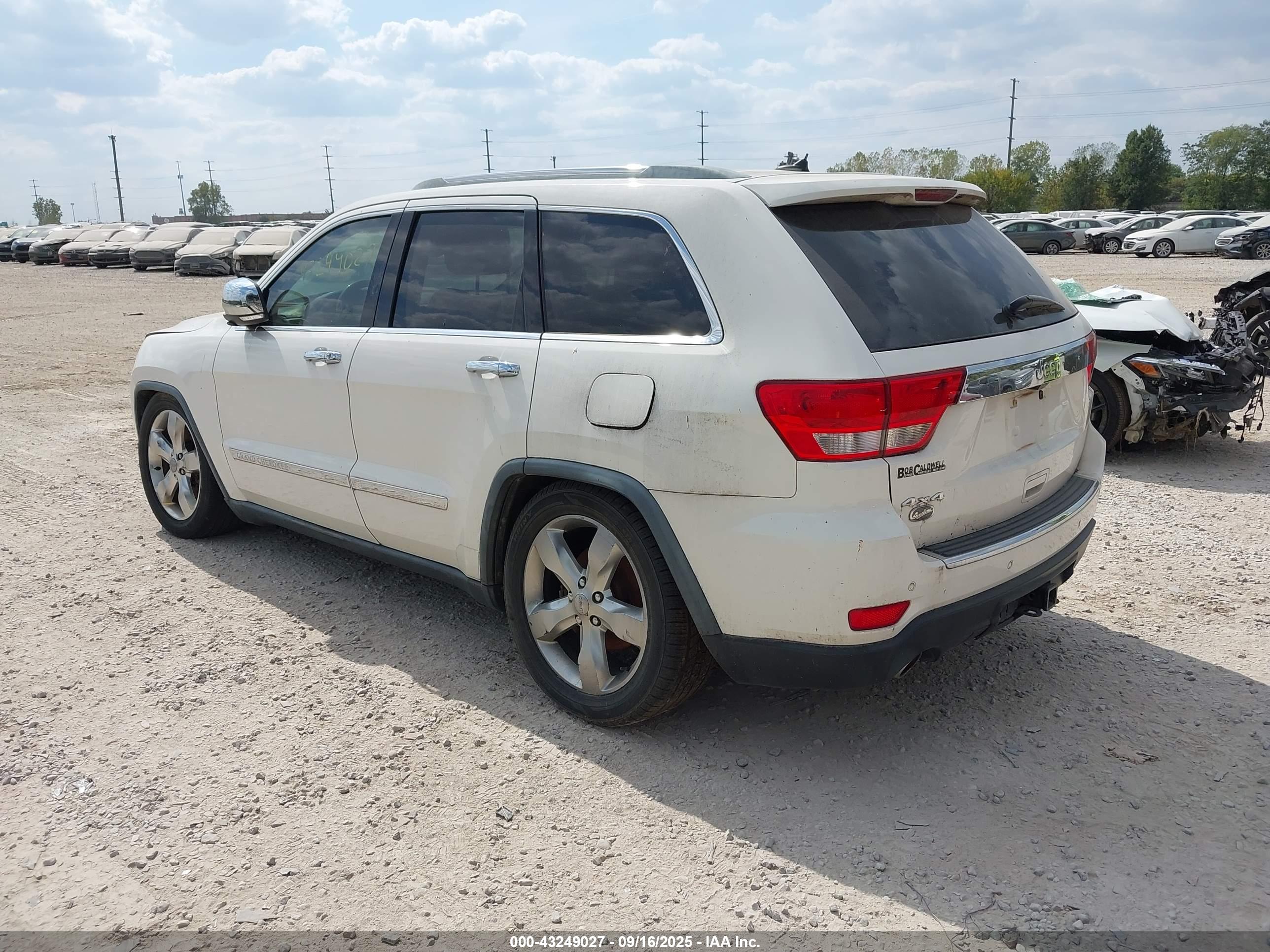 JEEP GRAND image 3