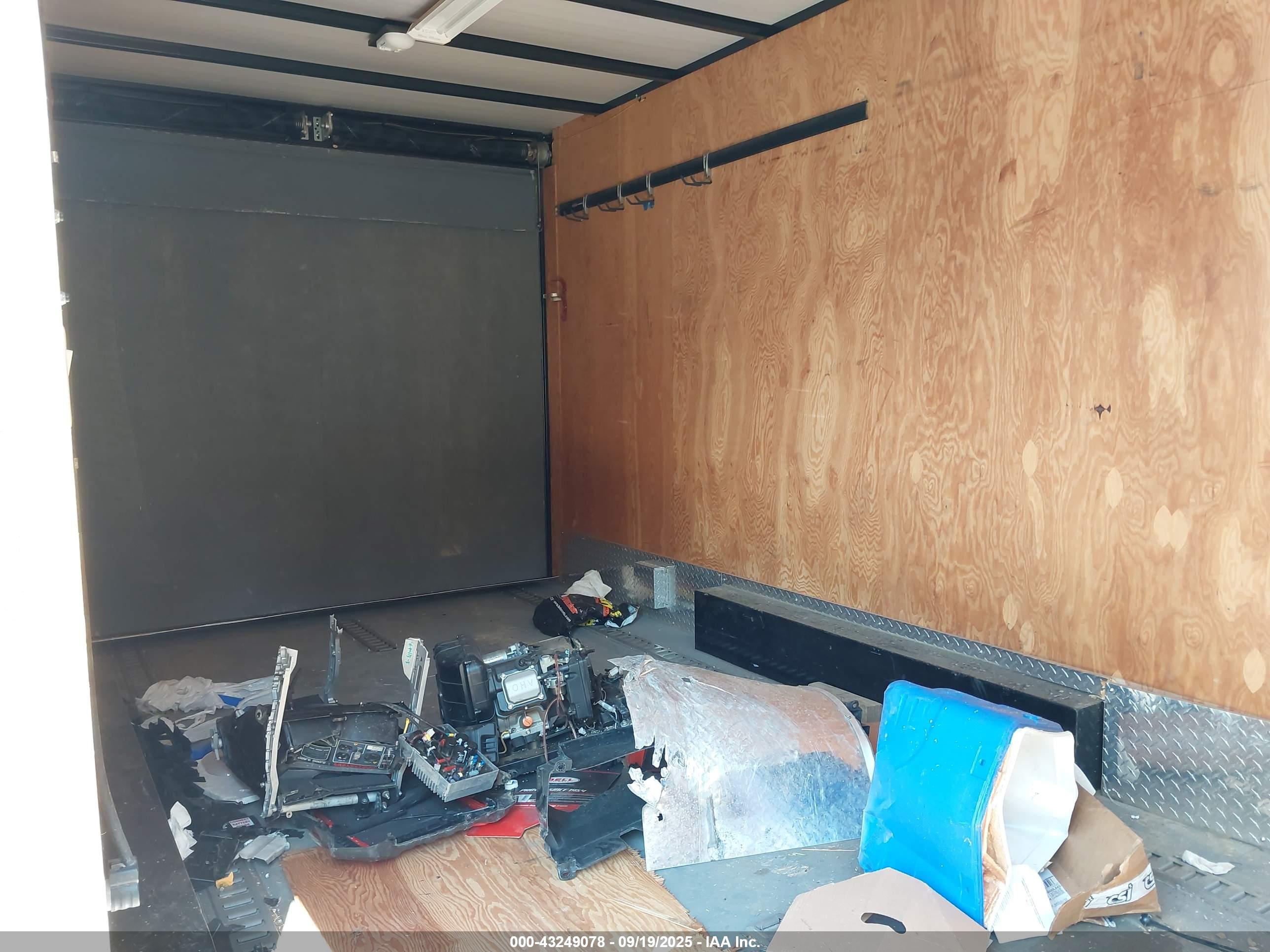 CARMATE 20' image 5