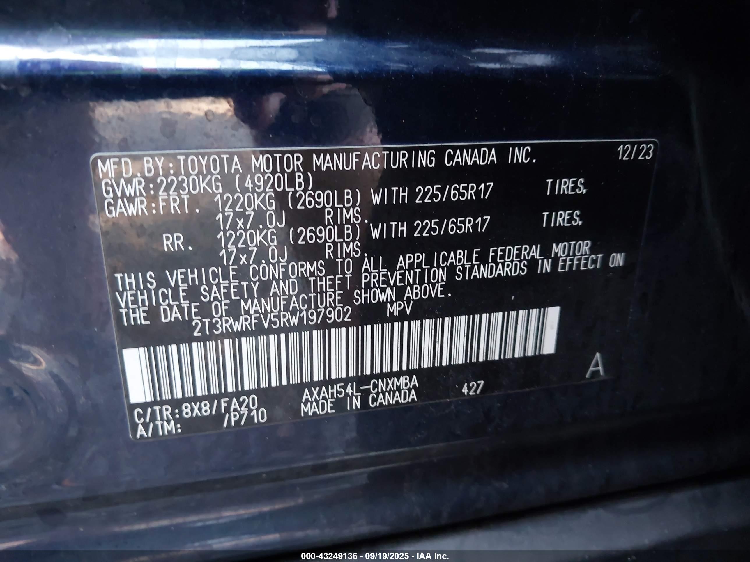 TOYOTA RAV4 image 9