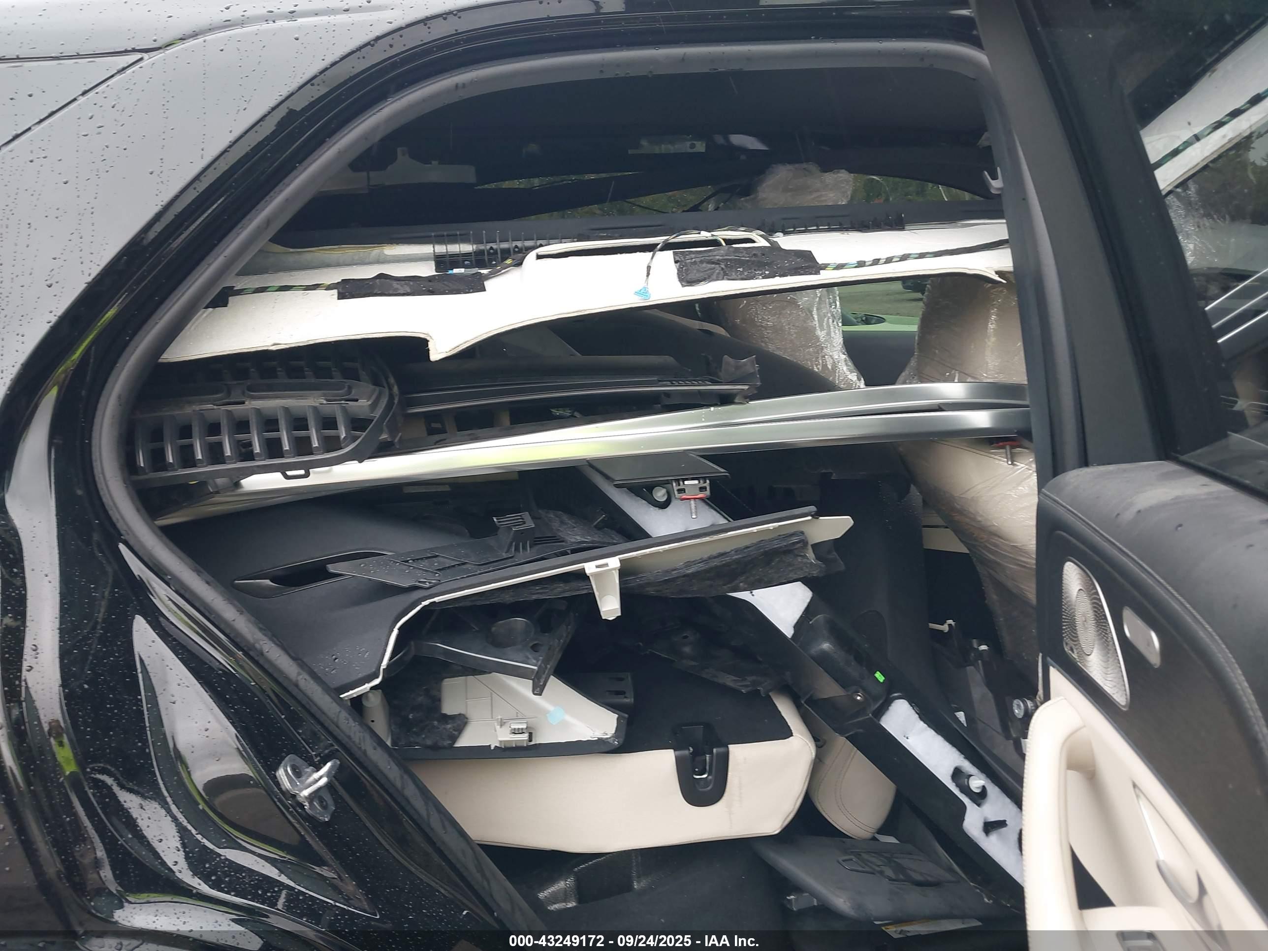 MERCEDES-BENZ GLE image 8