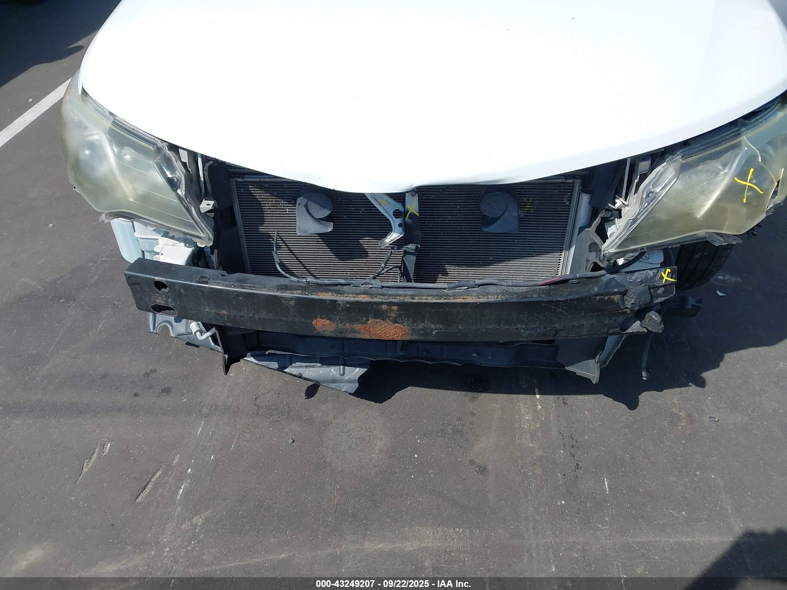 TOYOTA CAMRY image 6