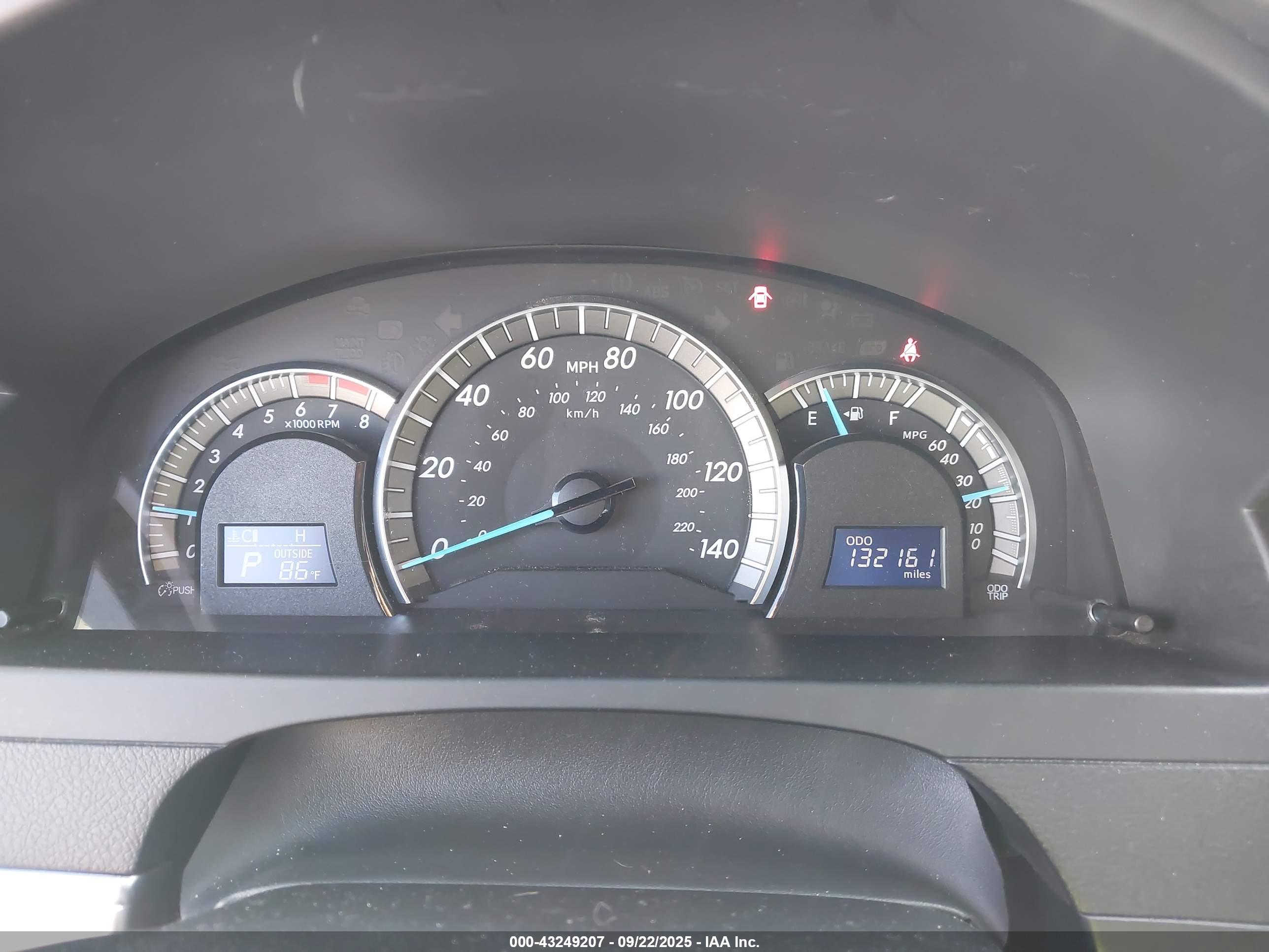 TOYOTA CAMRY image 7