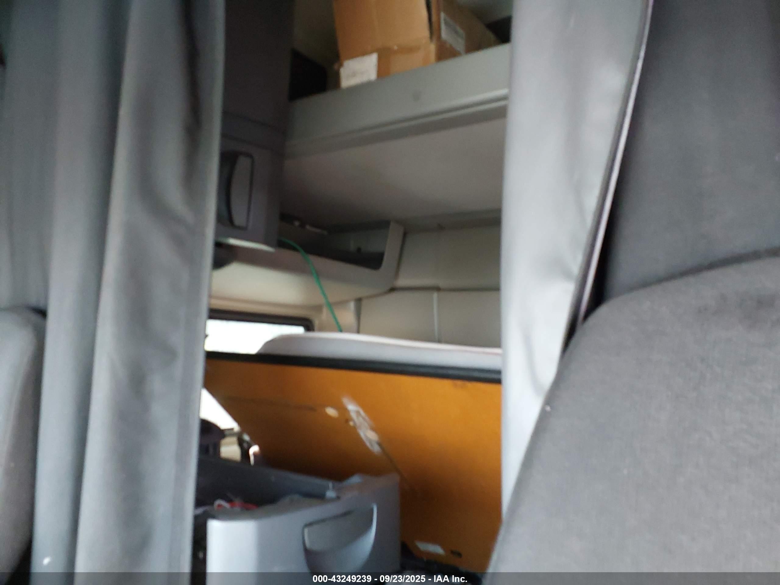 INTERNATIONAL PROSTAR image 7