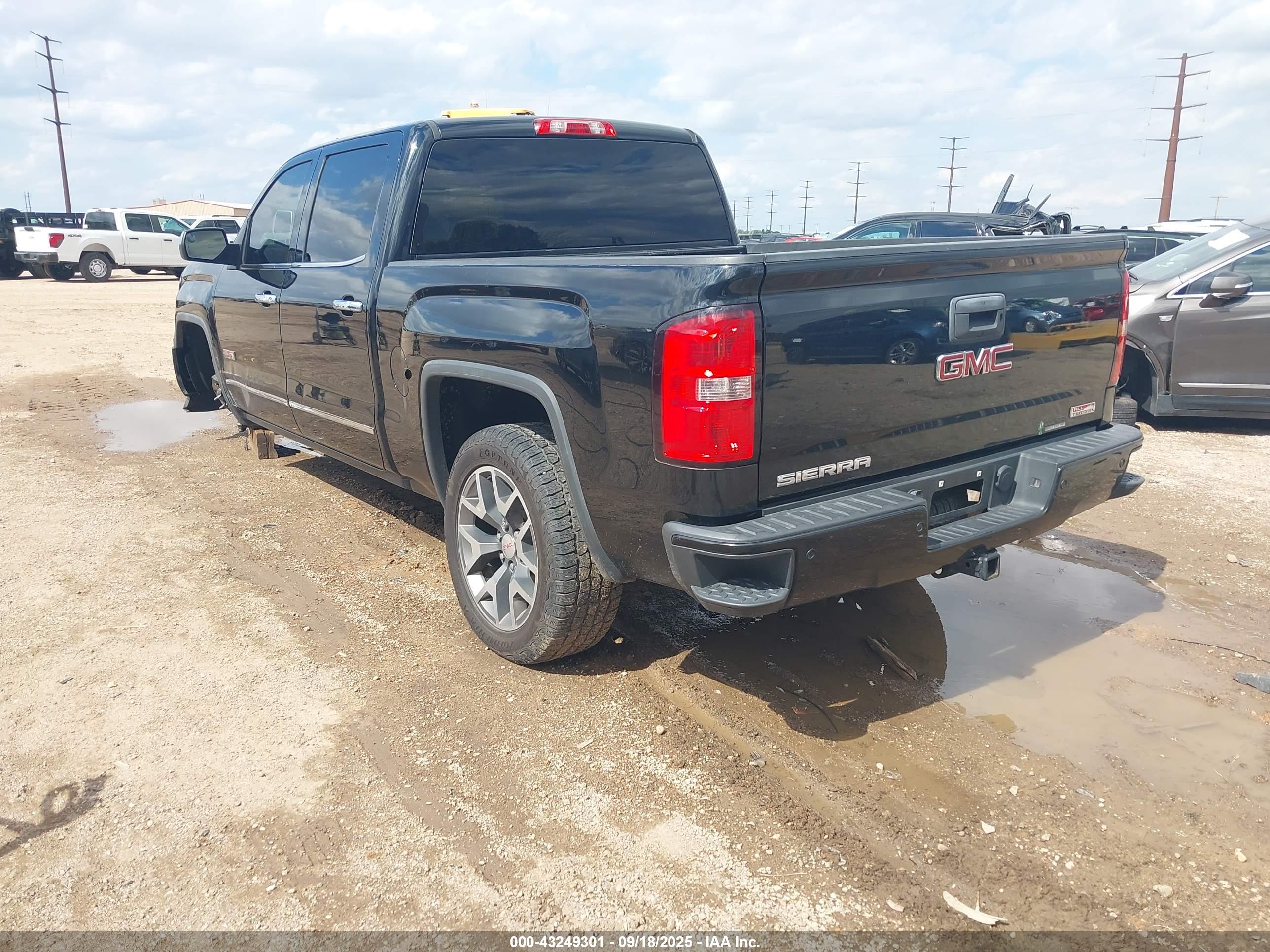 GMC SIERRA image 3