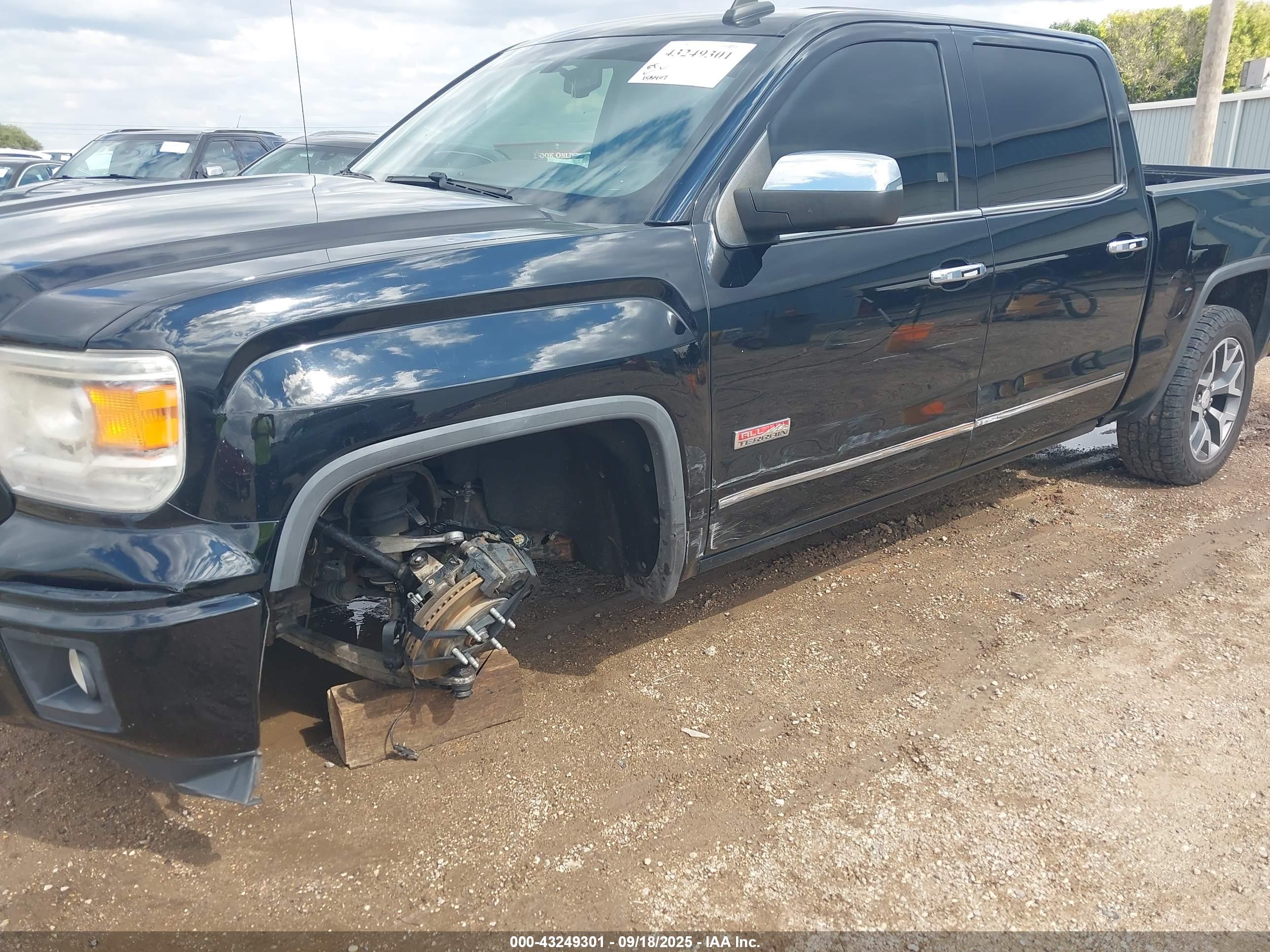 GMC SIERRA image 6