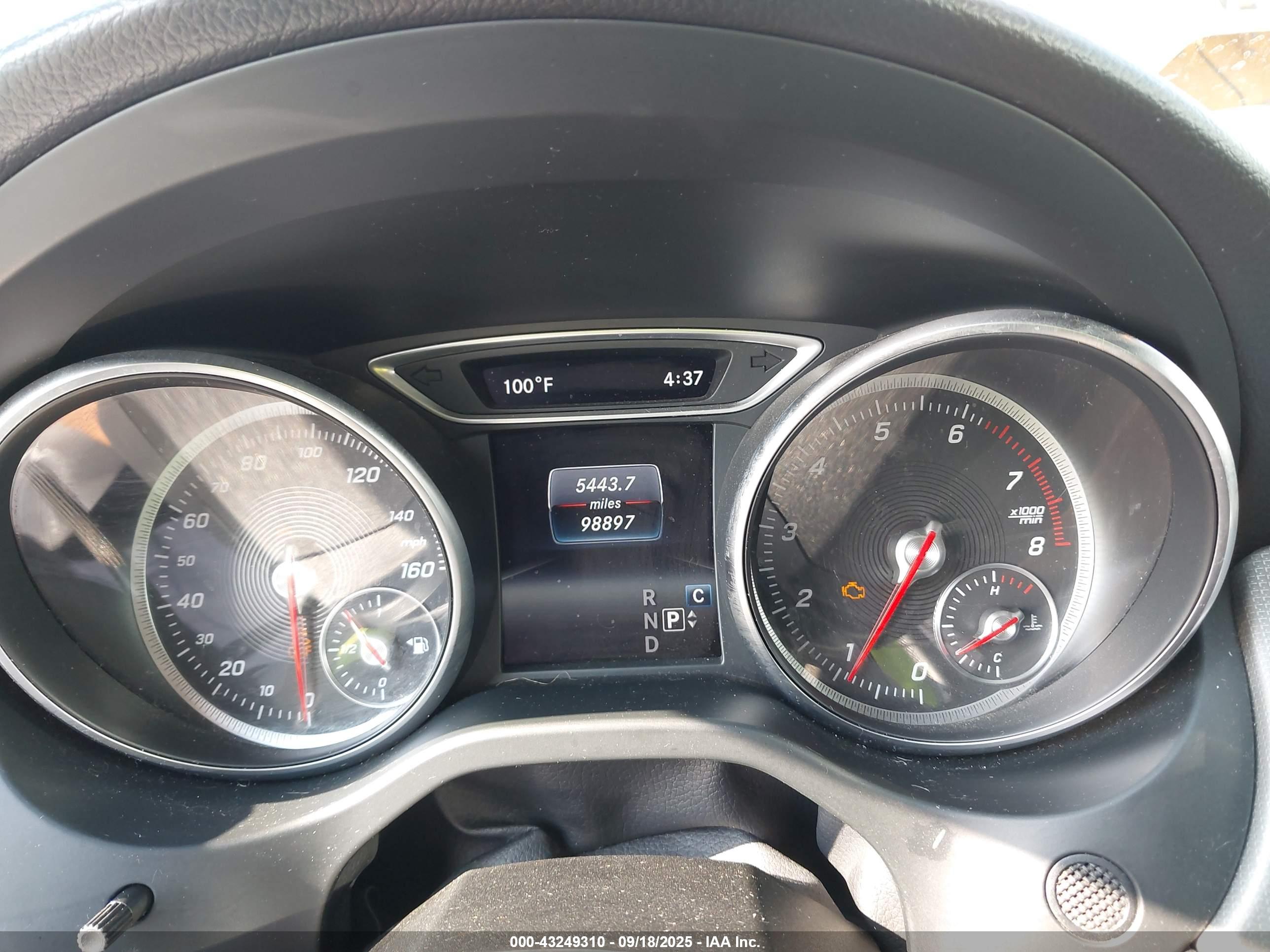 MERCEDES-BENZ GLA image 7