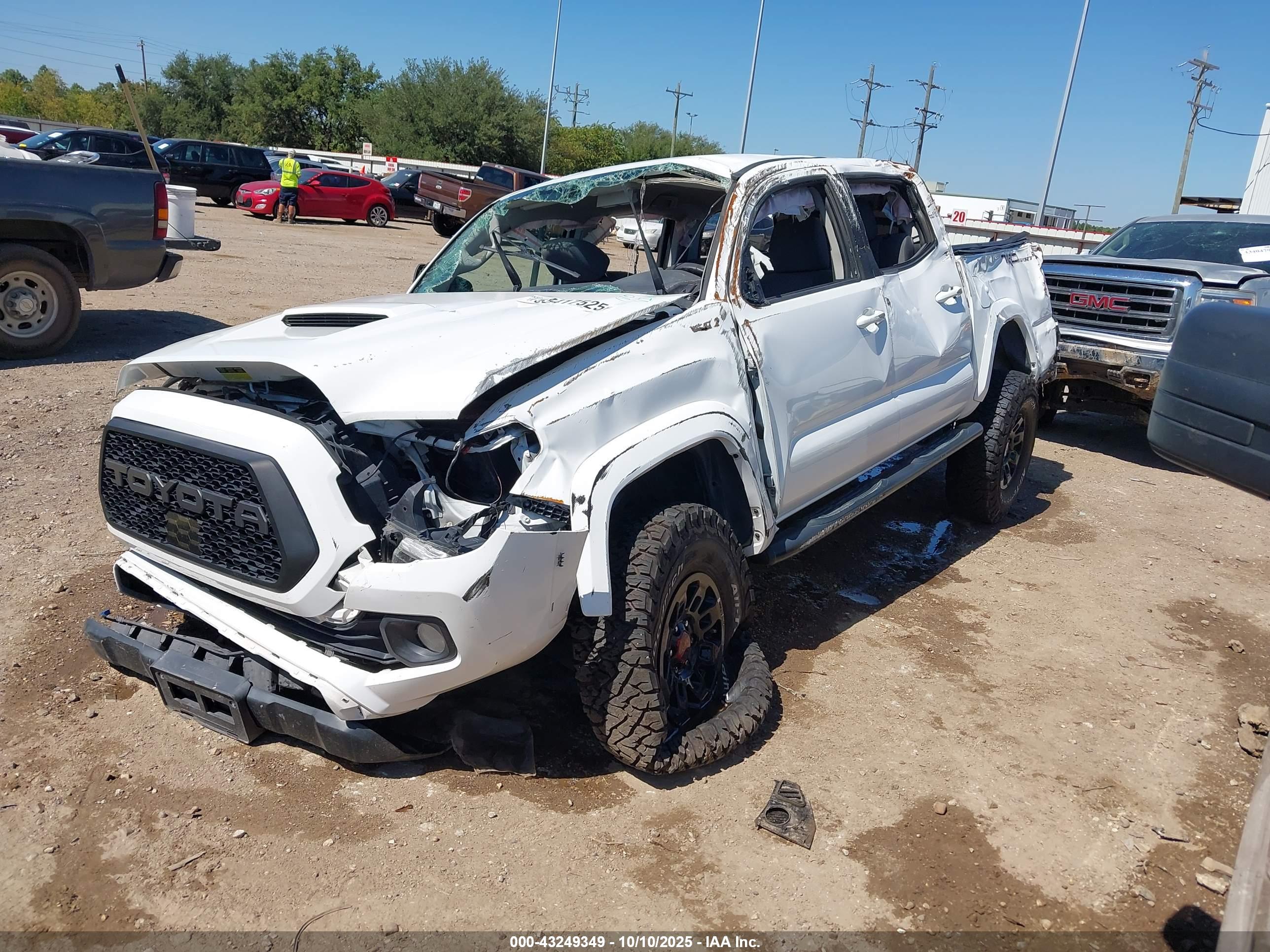 TOYOTA TACOMA image 2
