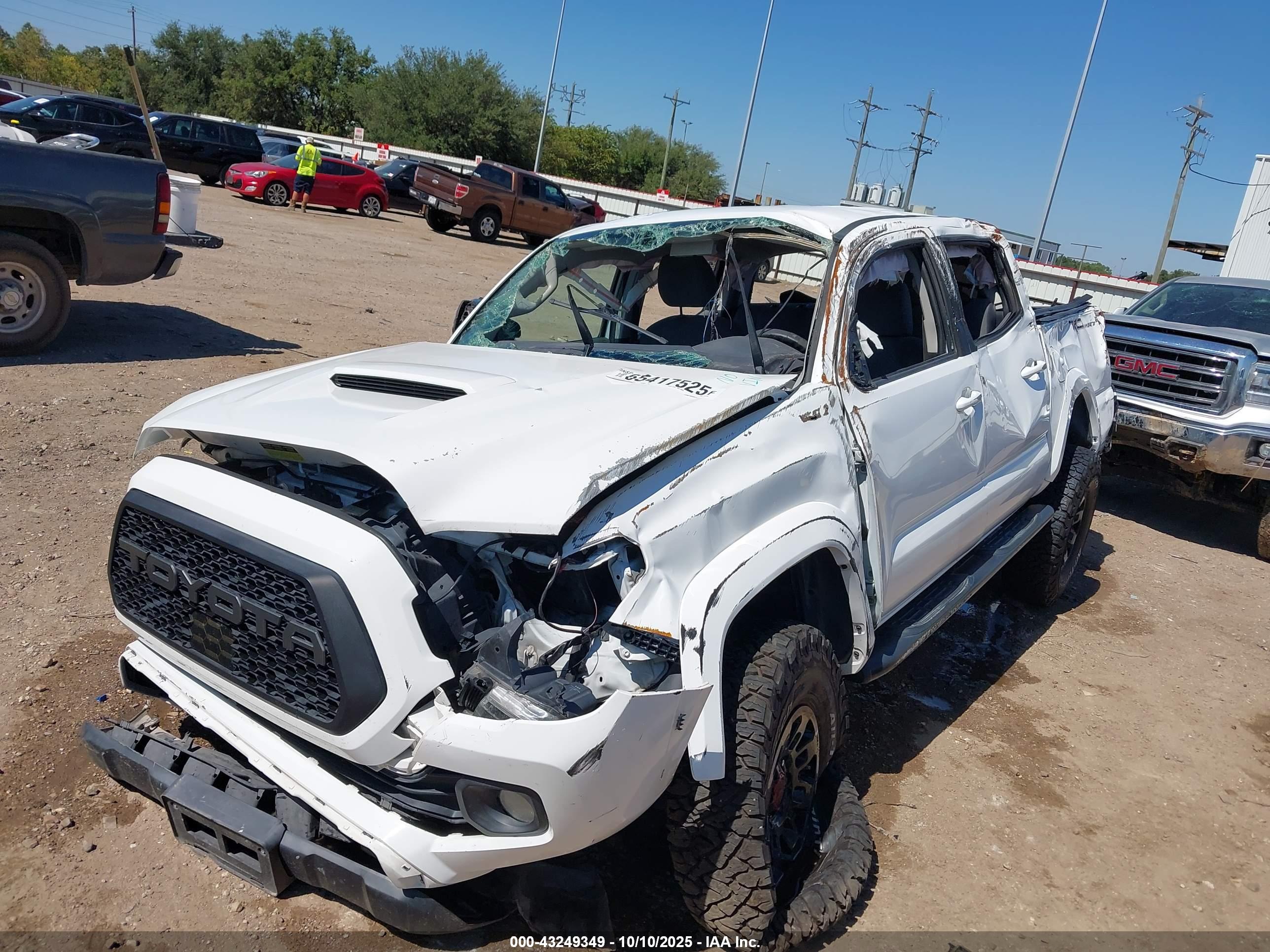 TOYOTA TACOMA image 6
