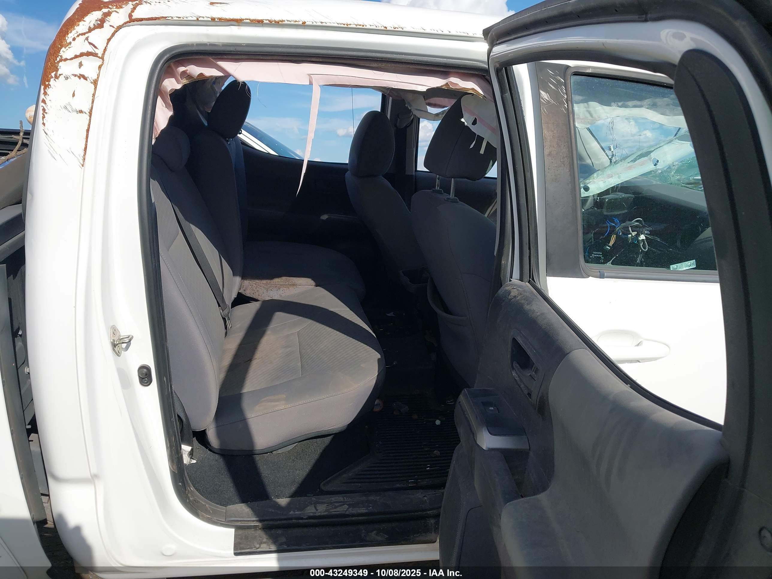 TOYOTA TACOMA image 8