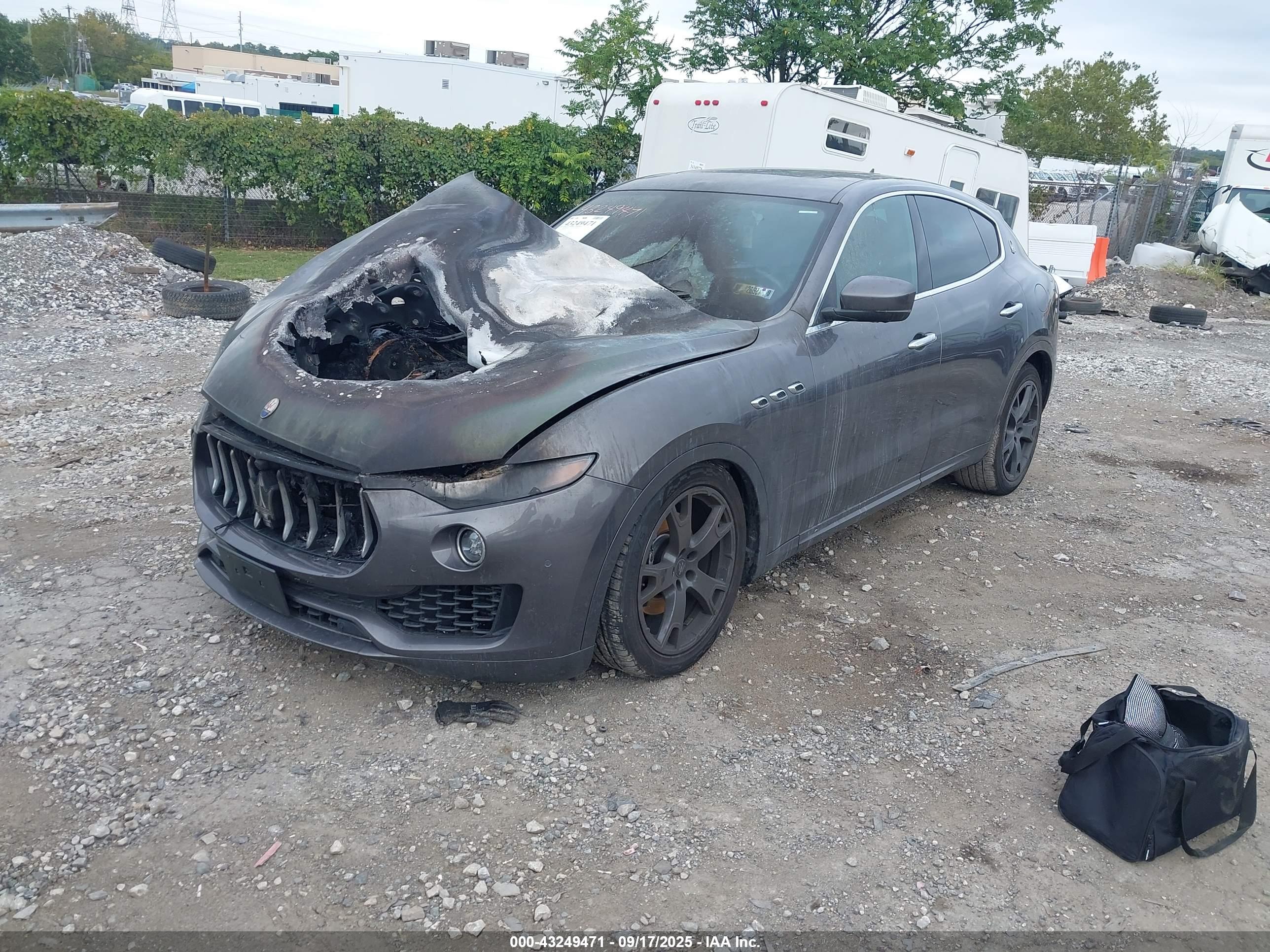 MASERATI LEVANTE image 2