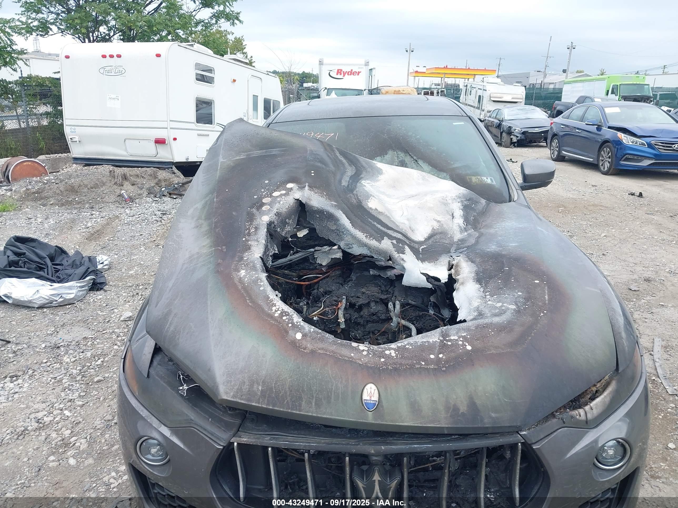MASERATI LEVANTE image 6