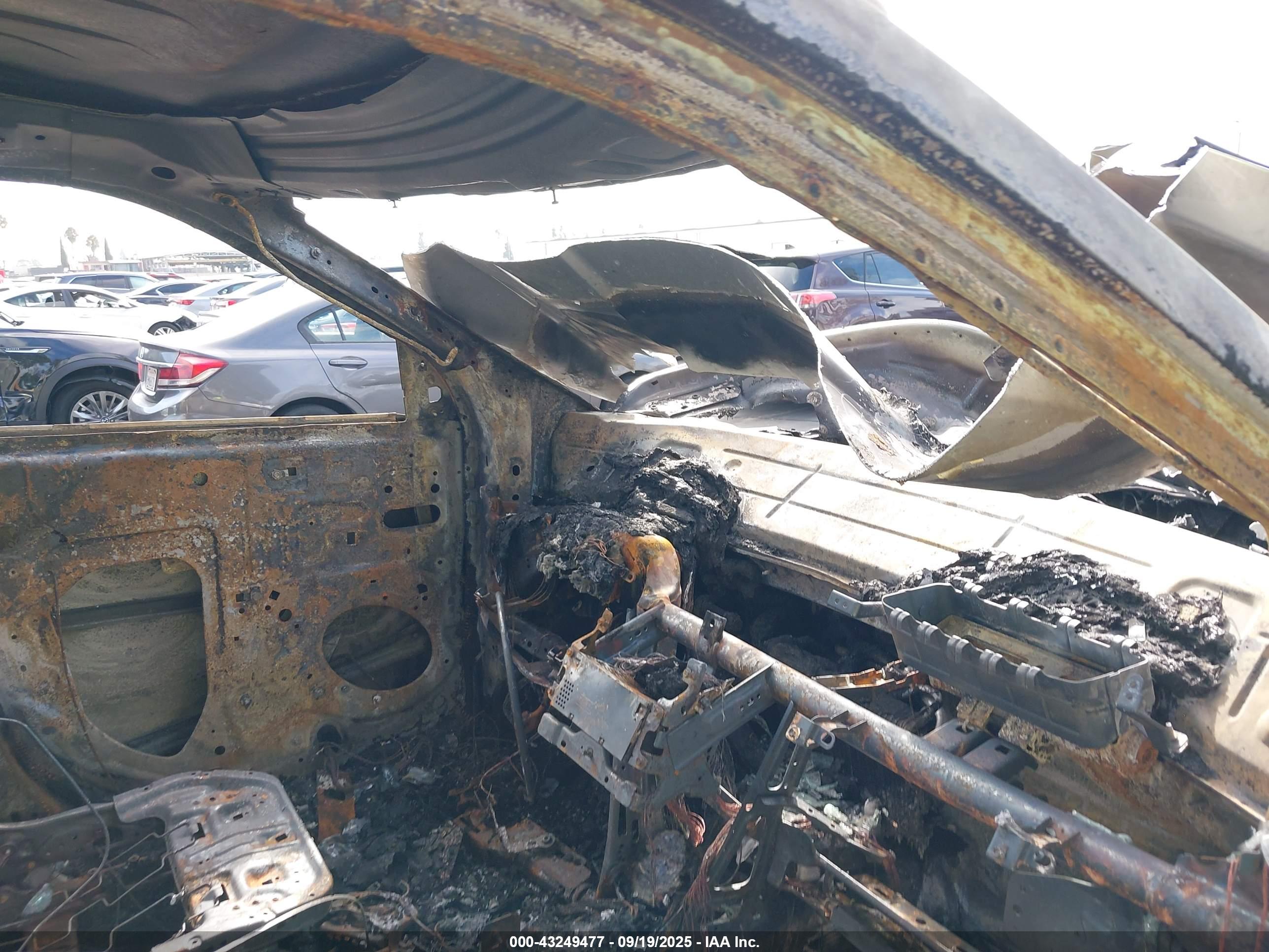 FORD EXPLORER image 5