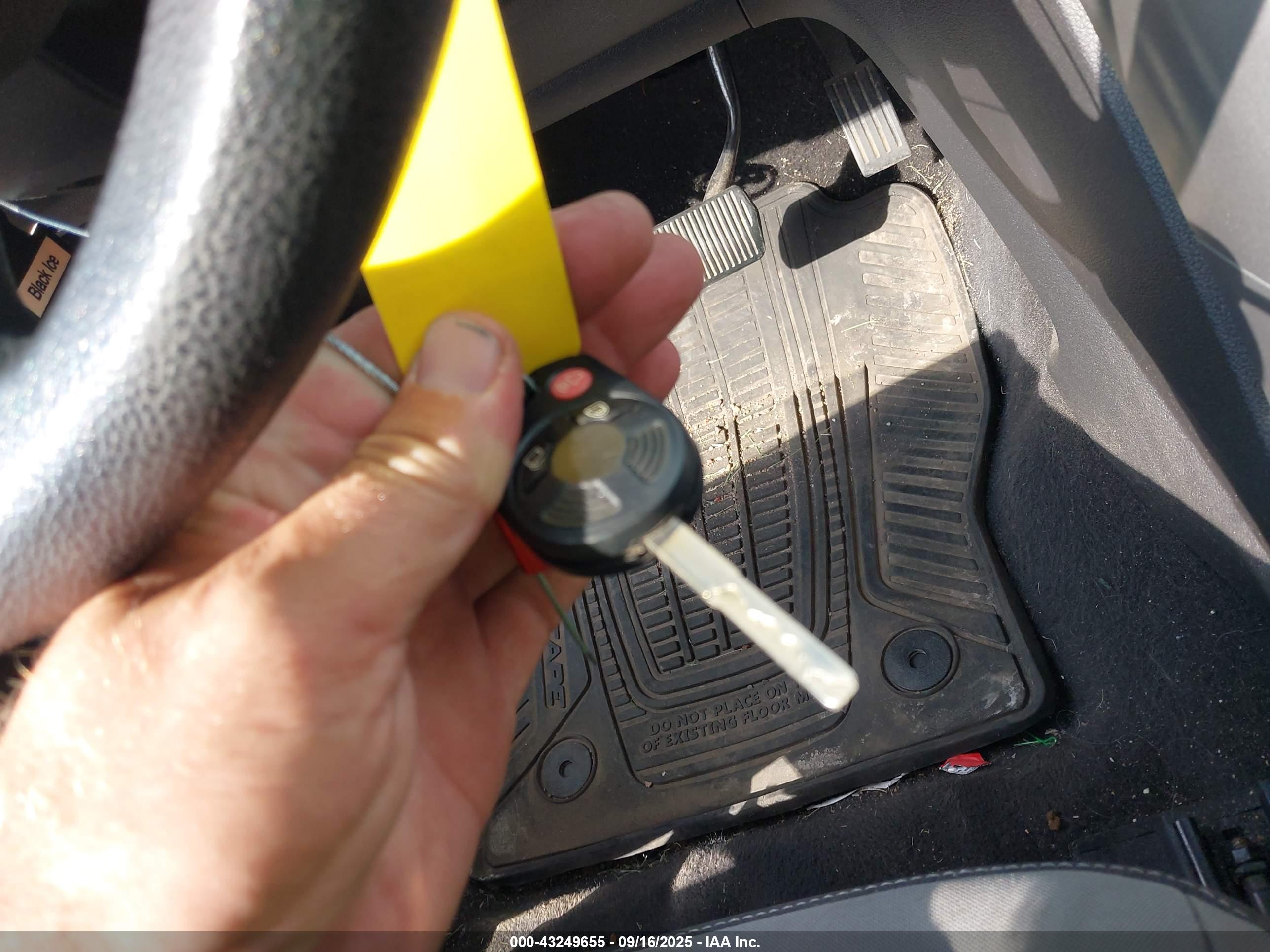 FORD ESCAPE image 11