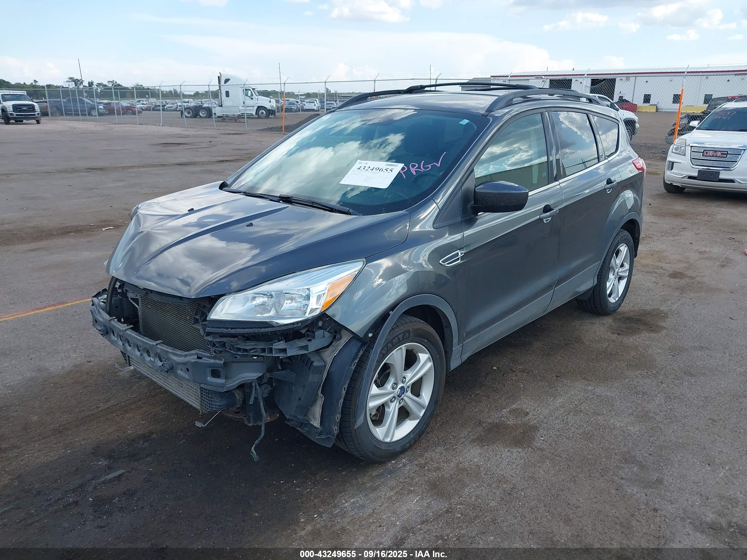 FORD ESCAPE image 2