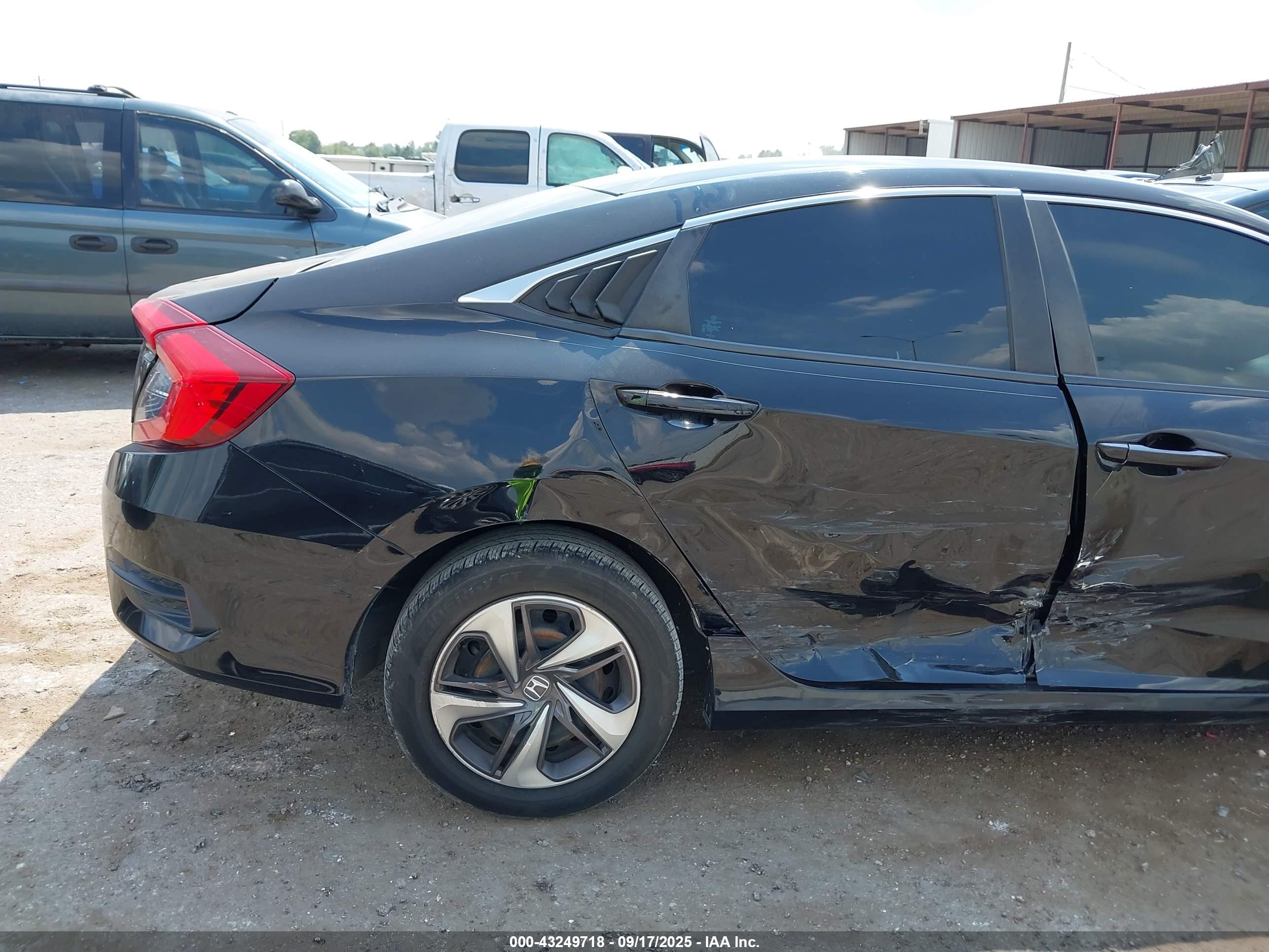 HONDA CIVIC image 6