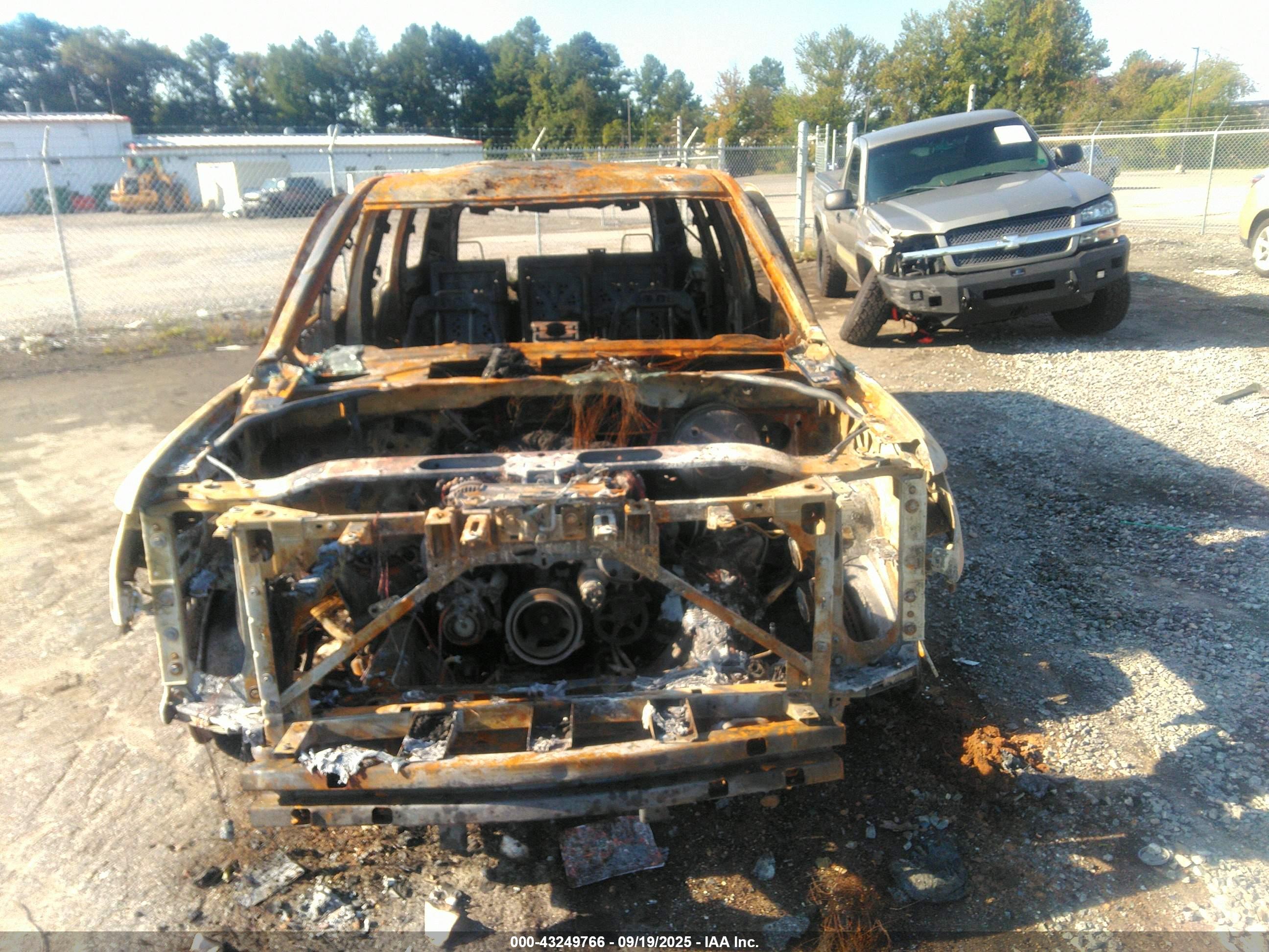 CHEVROLET TAHOE image 6