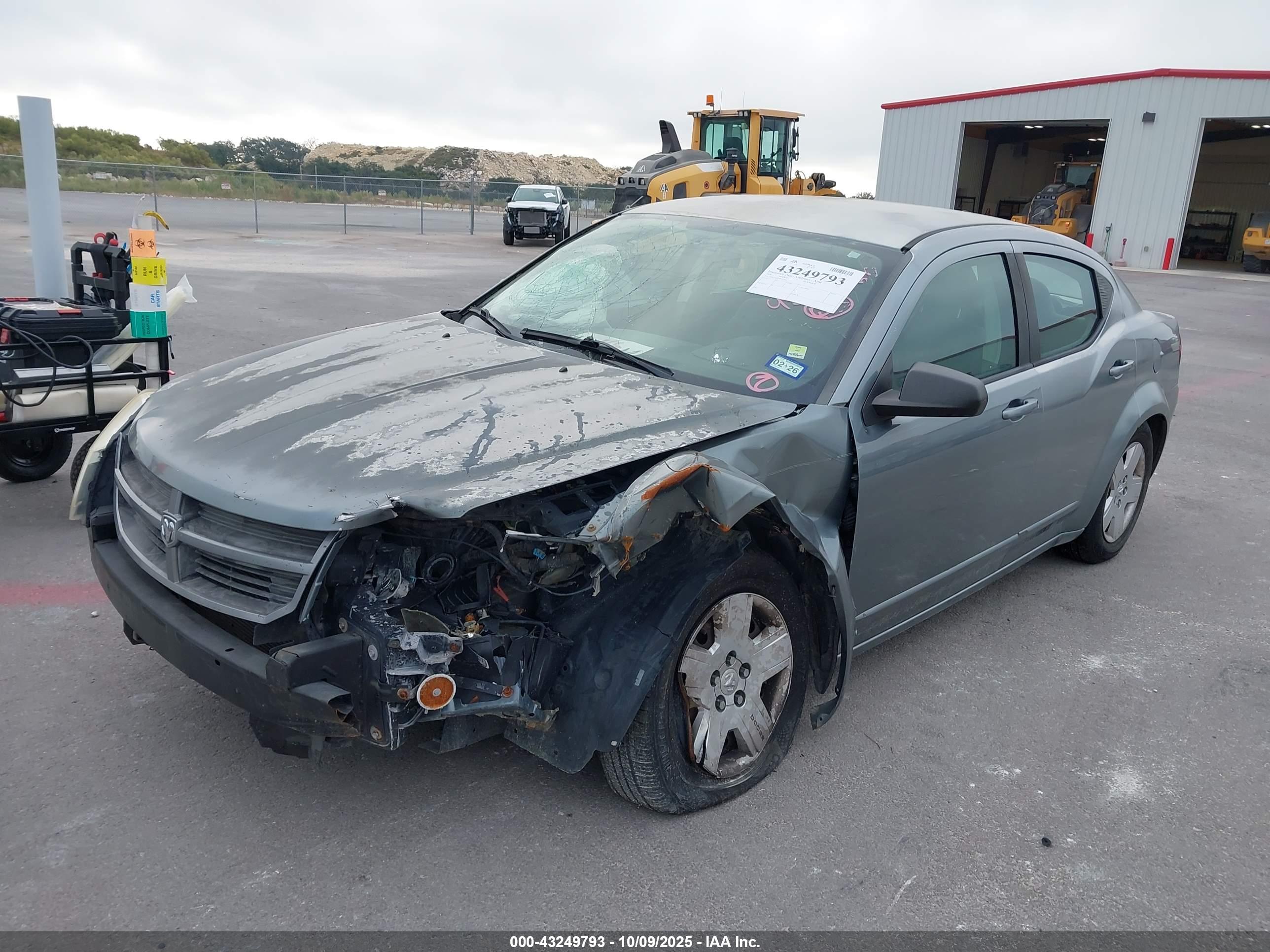 DODGE AVENGER image 2