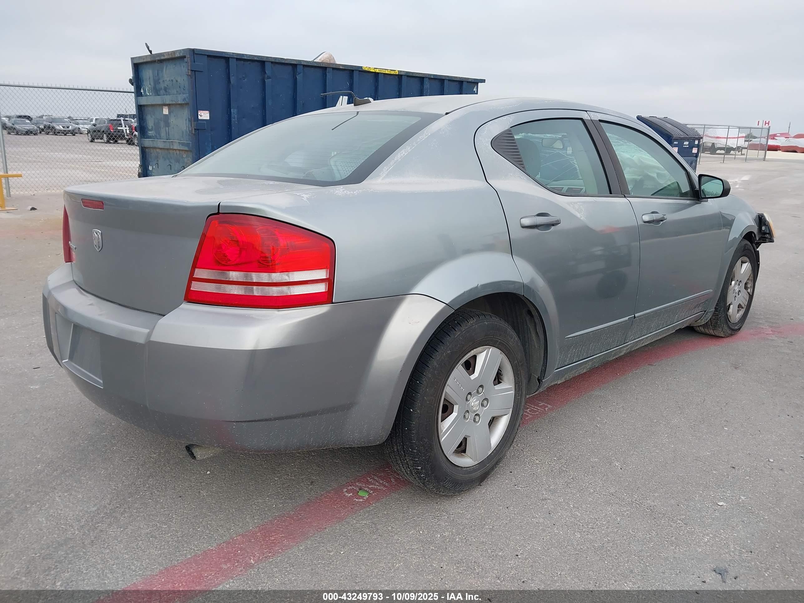 DODGE AVENGER image 4