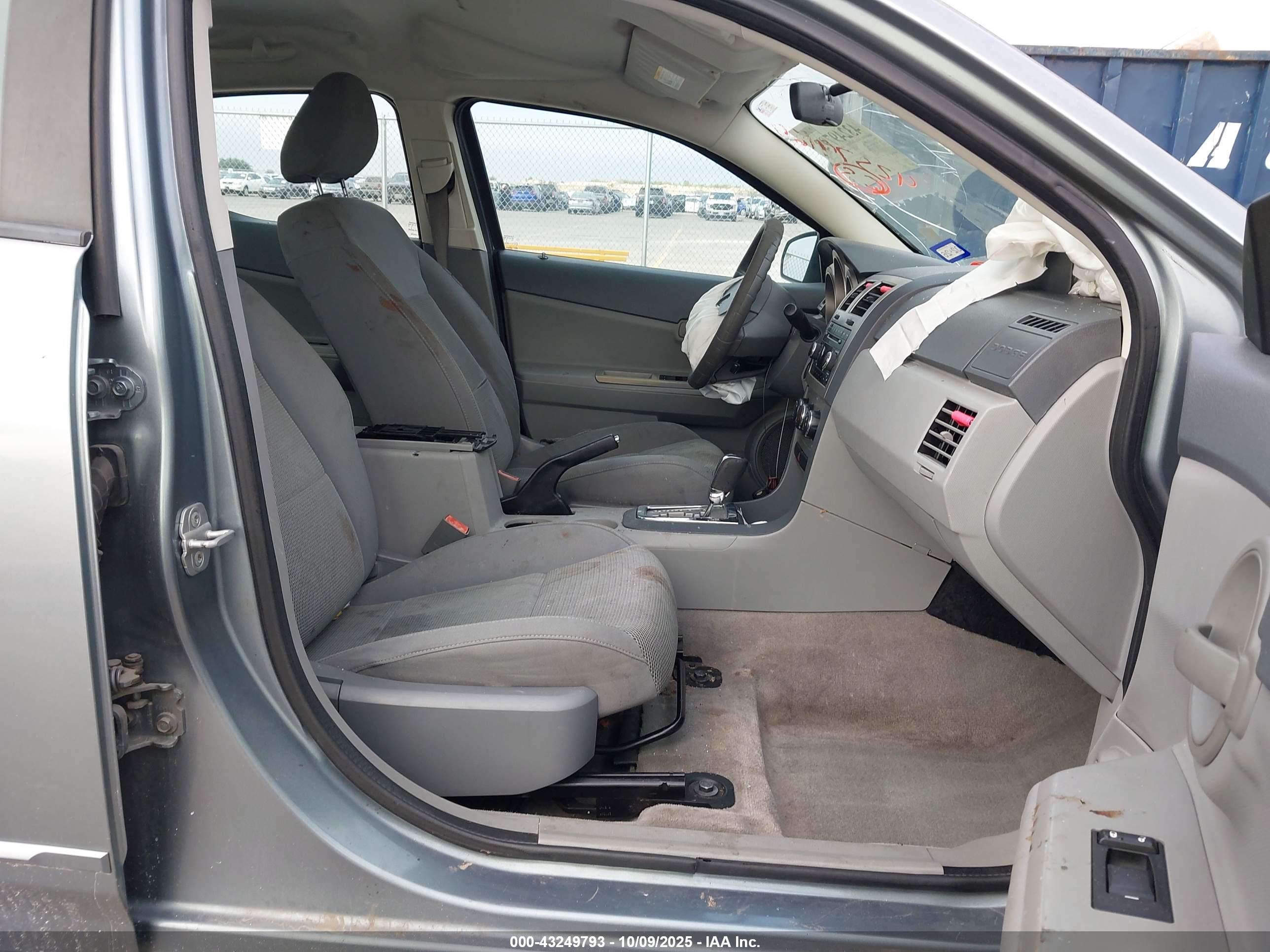 DODGE AVENGER image 5