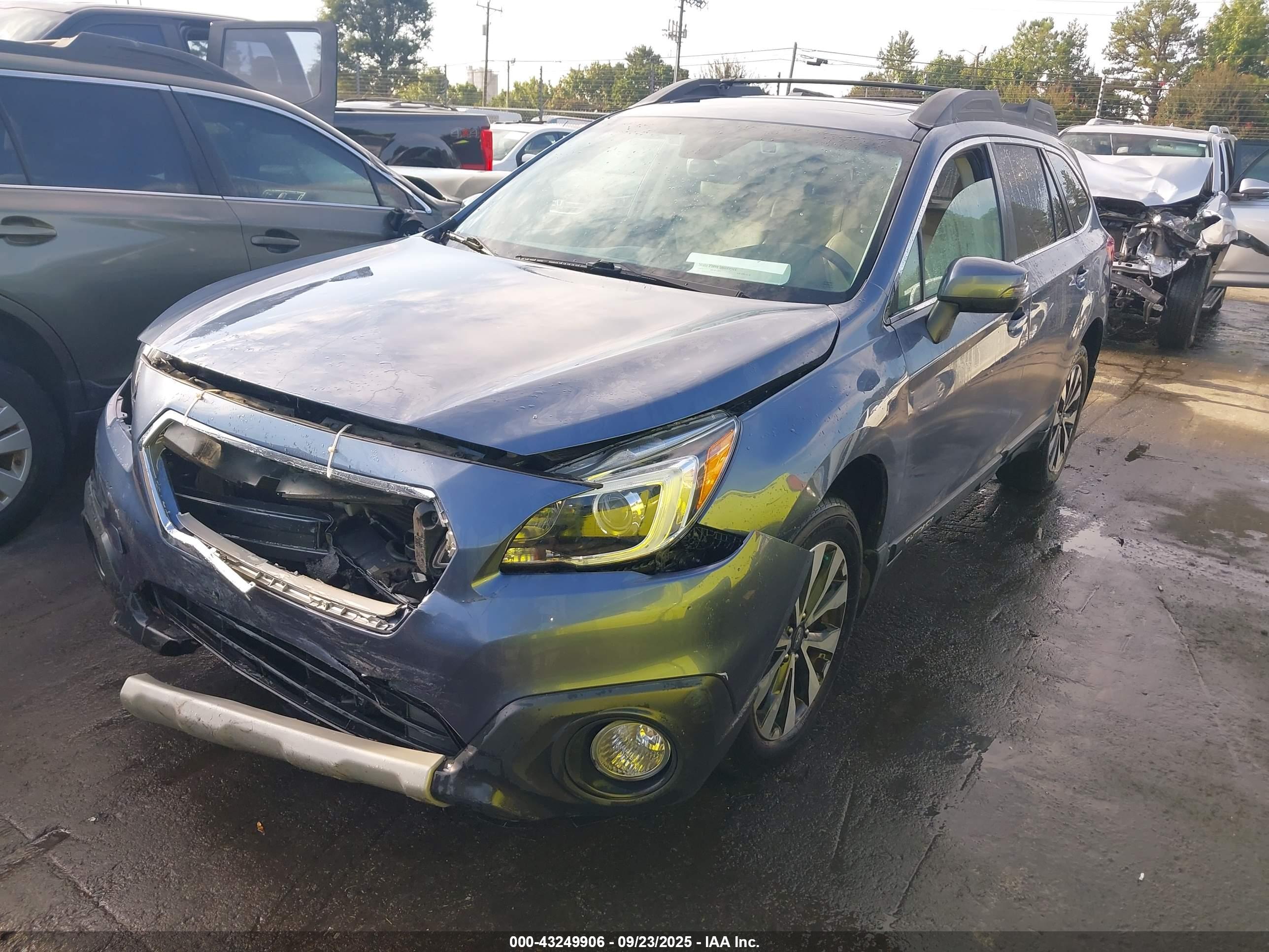 SUBARU OUTBACK image 2