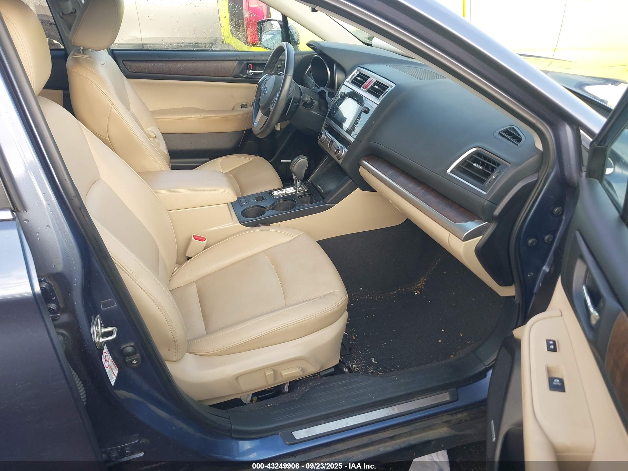 SUBARU OUTBACK image 5