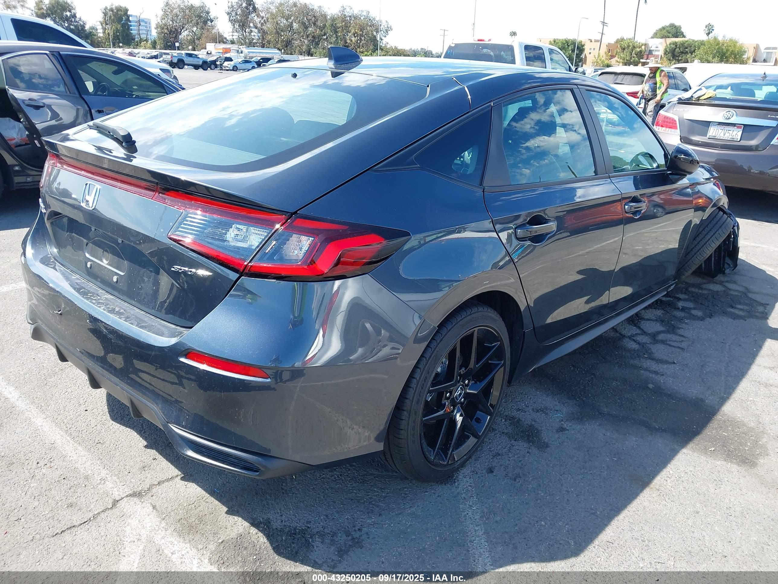 HONDA CIVIC image 4