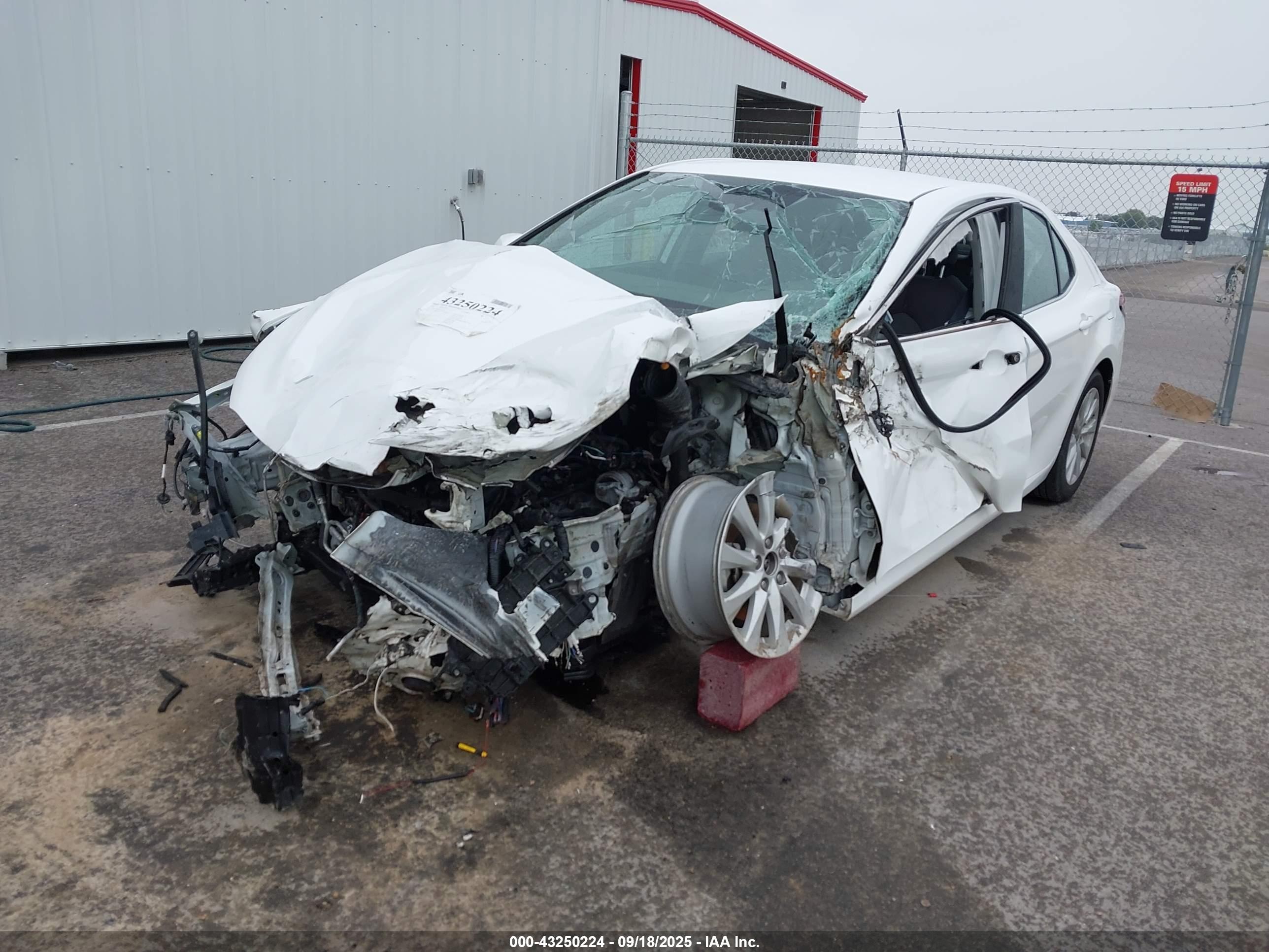 TOYOTA CAMRY image 6