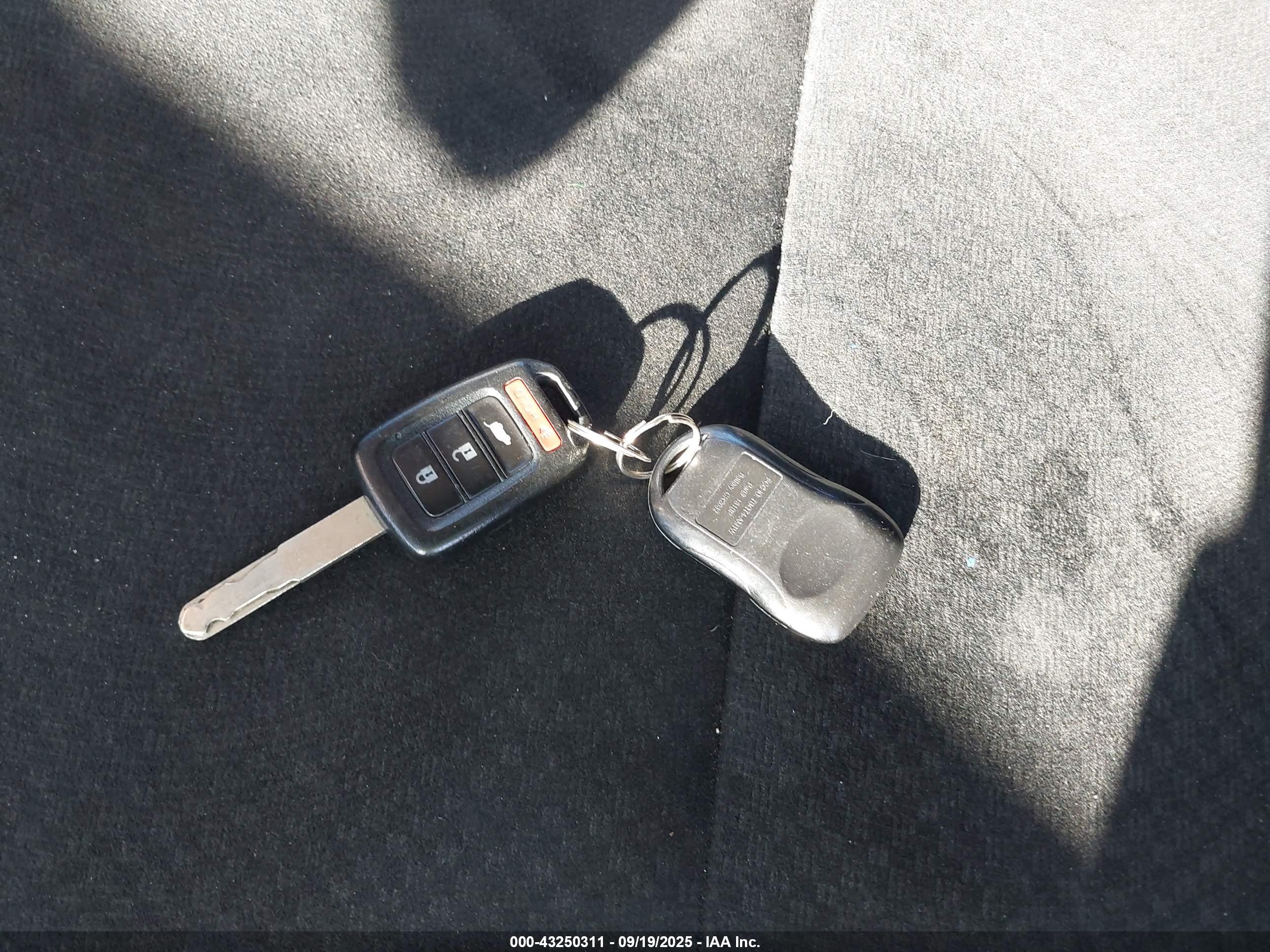 HONDA CR-V image 11