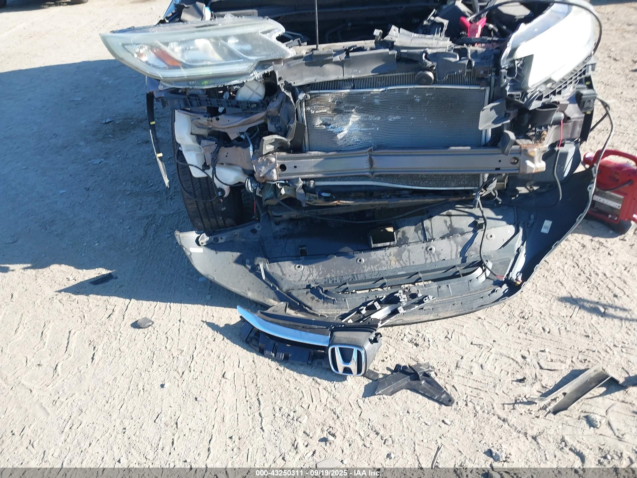 HONDA CR-V image 6