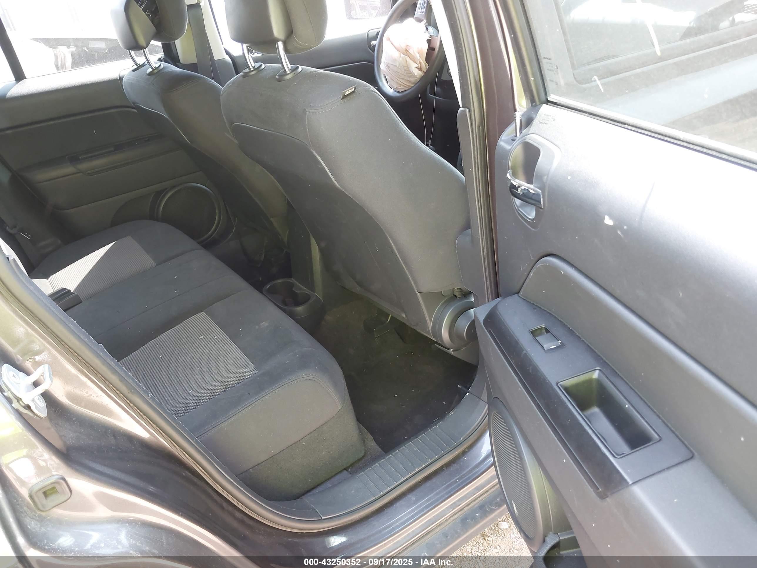 JEEP PATRIOT image 8