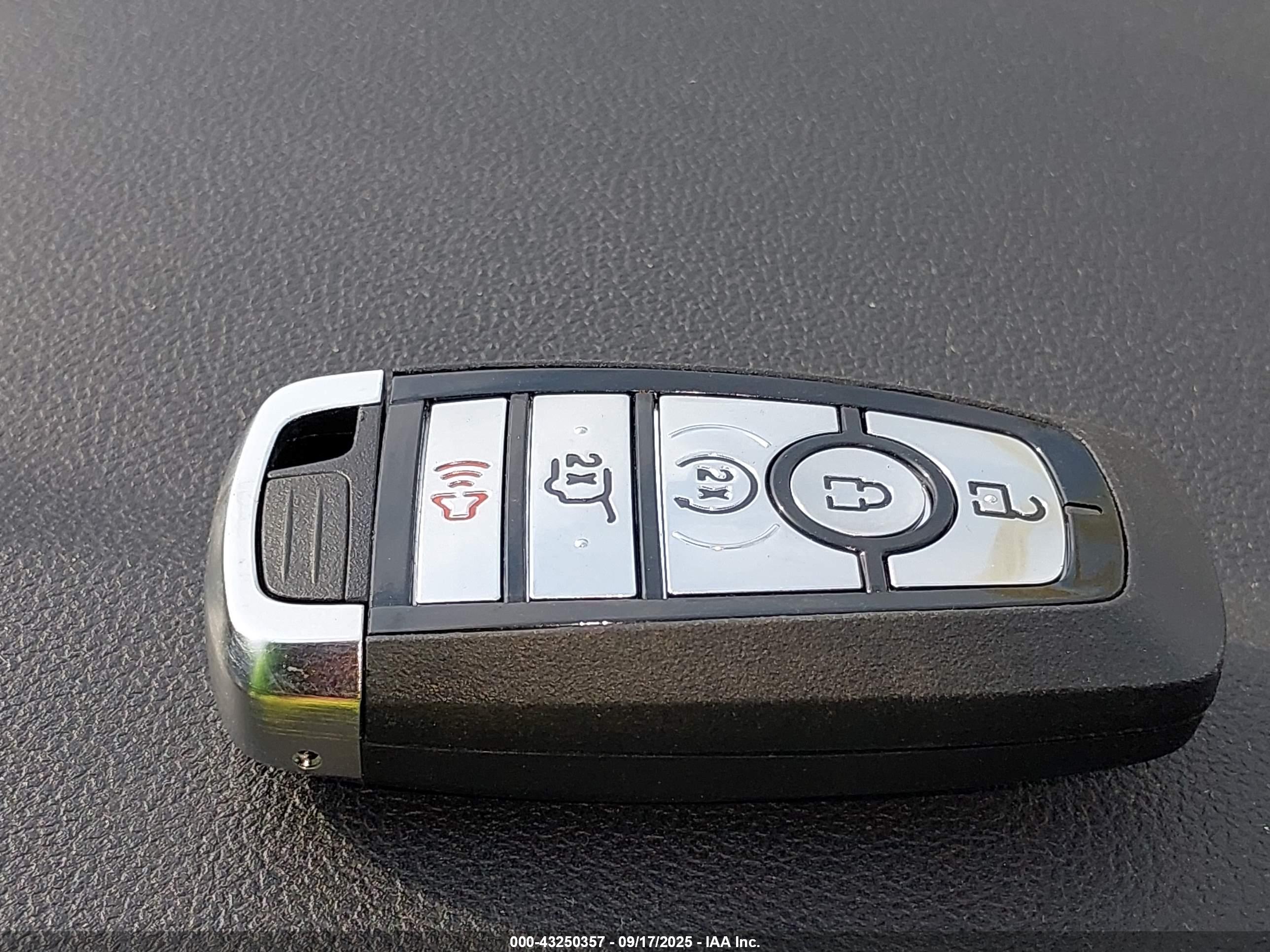FORD ESCAPE image 11