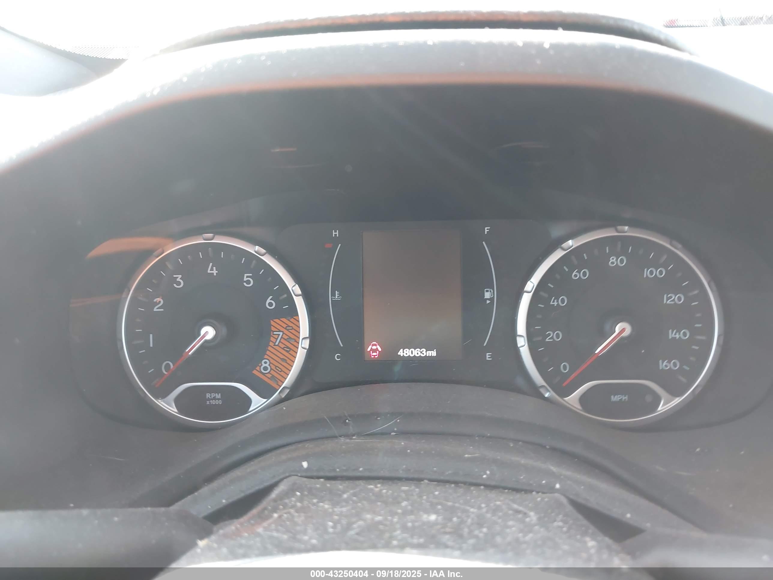 JEEP RENEGADE image 7