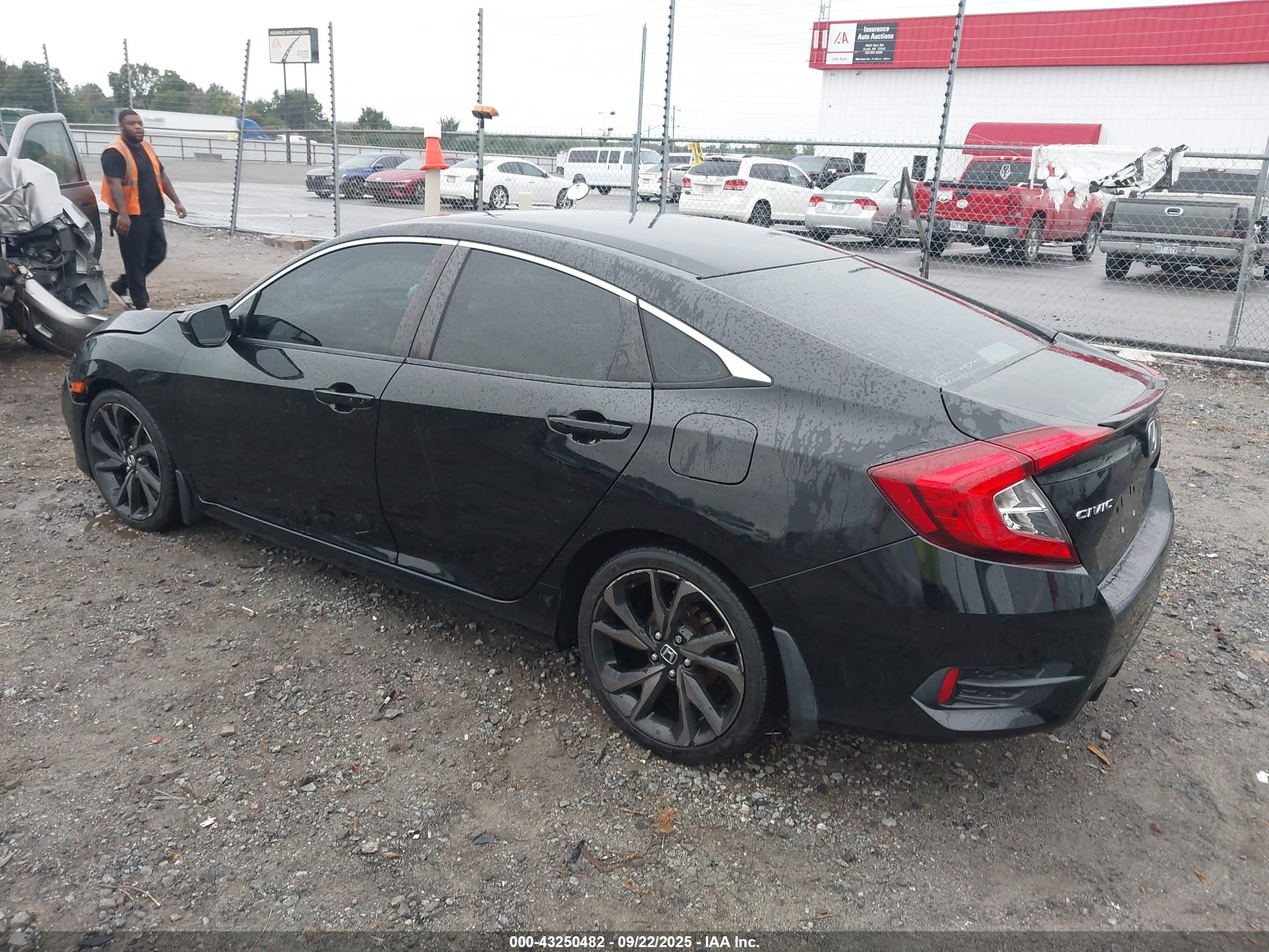 HONDA CIVIC image 3